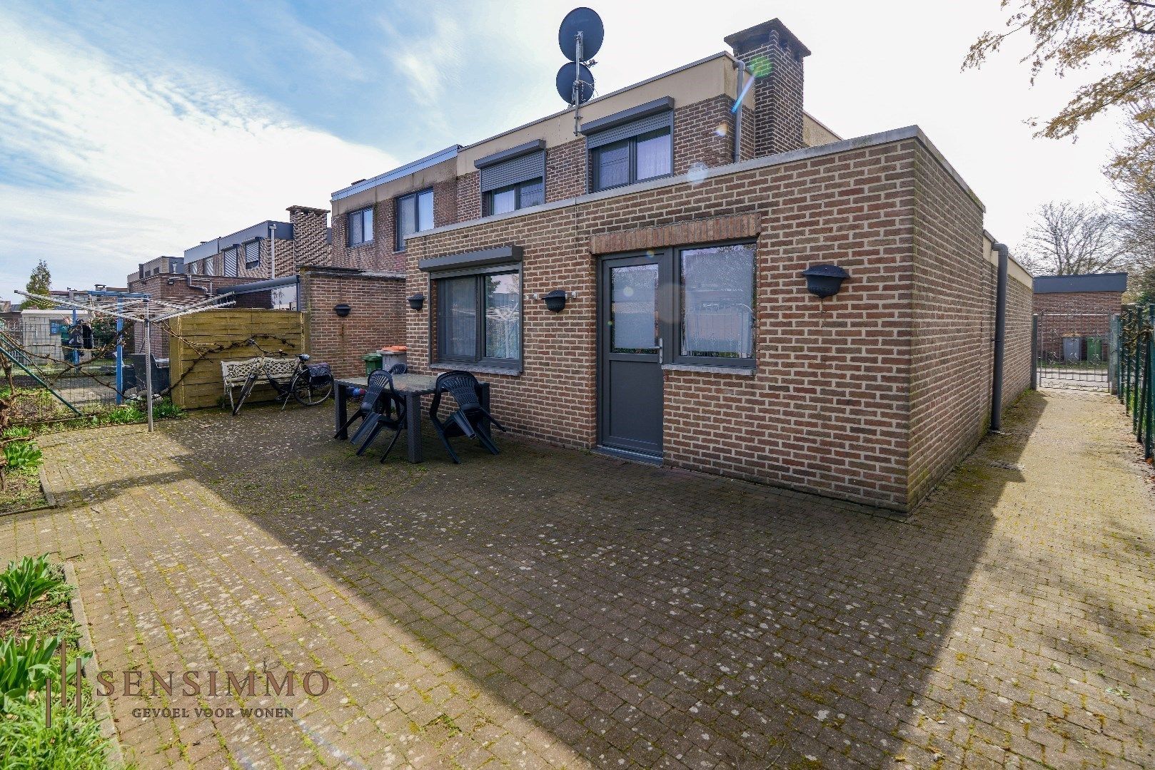 Gezellige woning met 3 slaapkamers en tuin foto 2