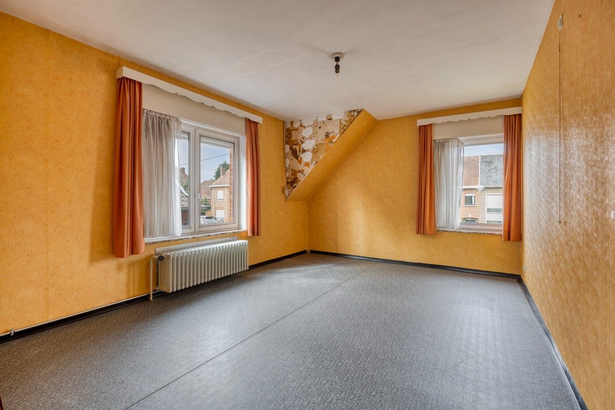 Ruime woning met tuin en 6 slaapkamers foto 15
