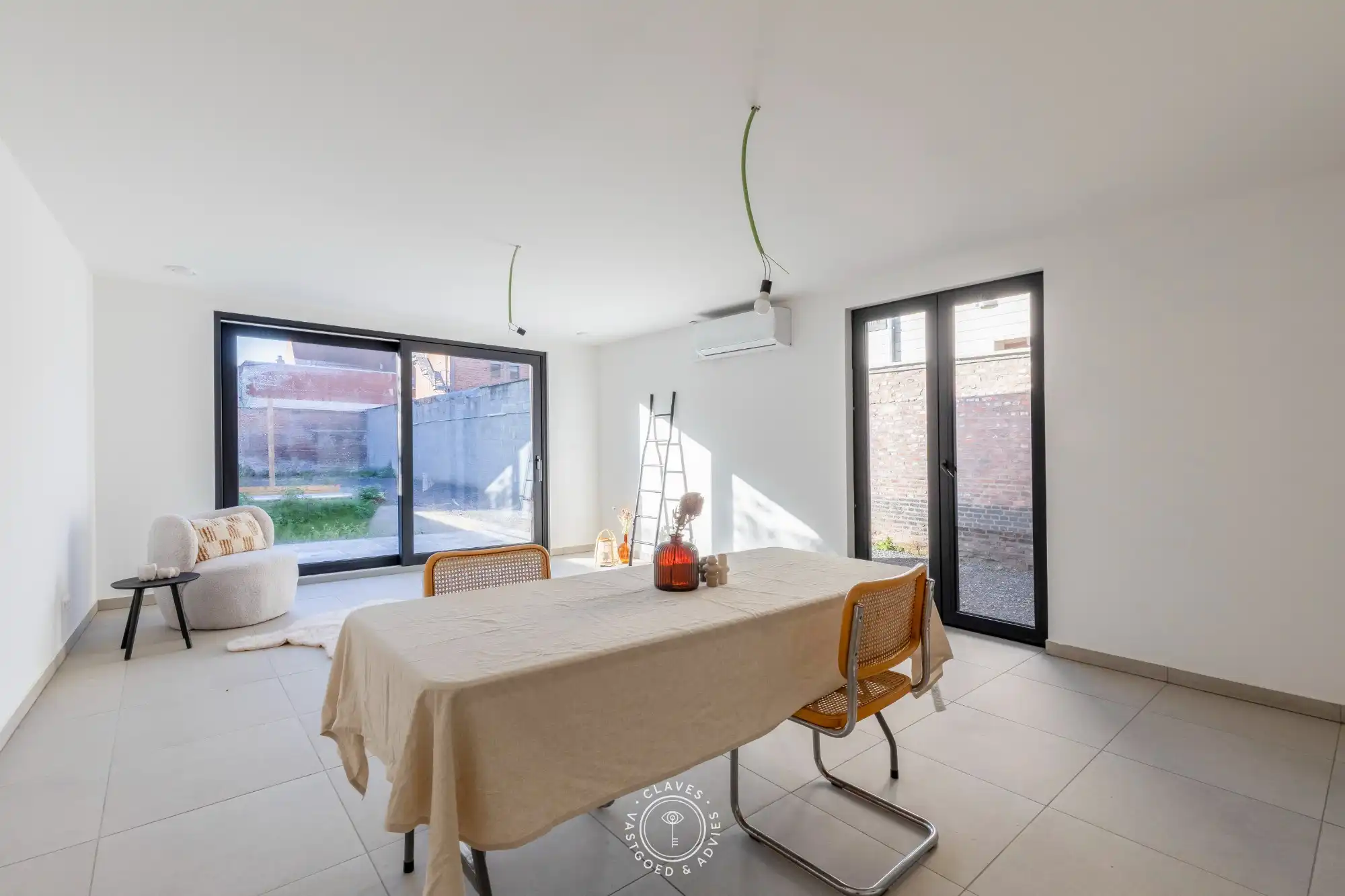 Ingrijpende energetische renovatie: gelijkvloers appartement met een zonnig terras aan 2% foto 5