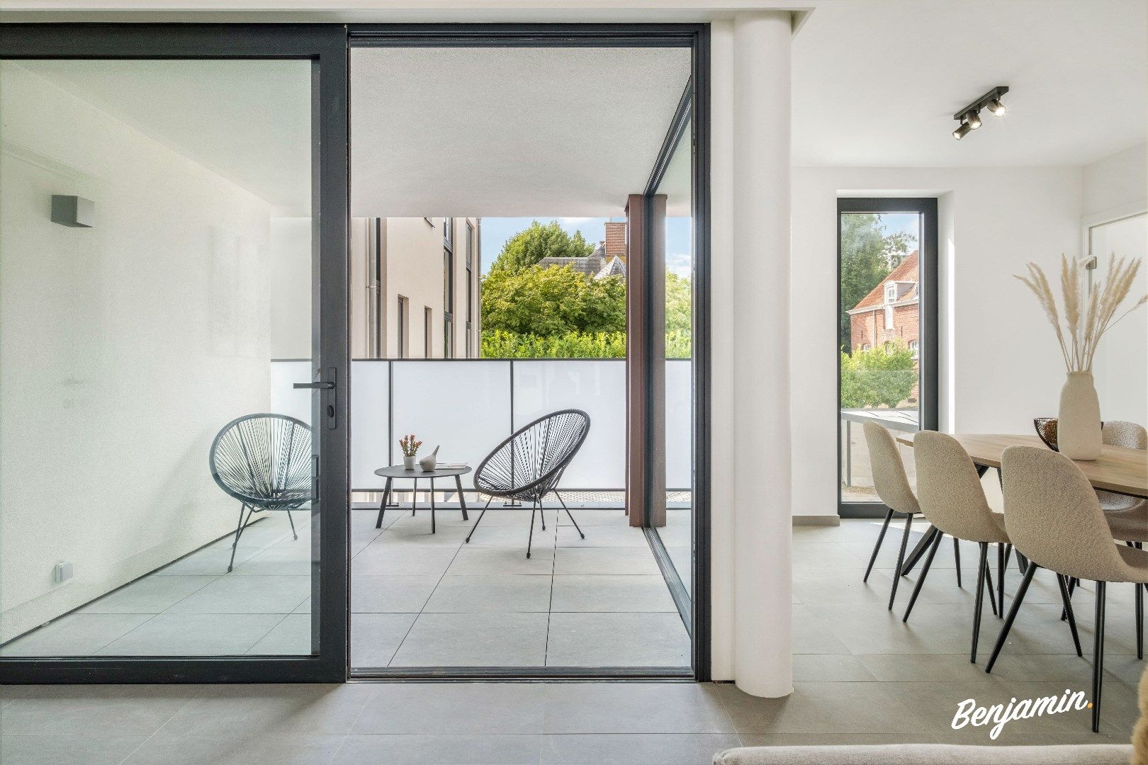 Nieuwbouwappartement met 2 slaapkamers en terras op het marktplein van Beselare foto 5