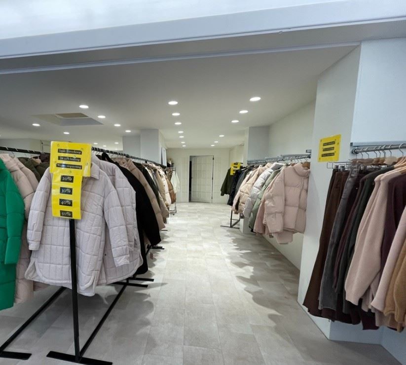 INSTAPKLAAR HANDELSGELIJKVLOERS ADOLF BUYLSTRAAT foto 2