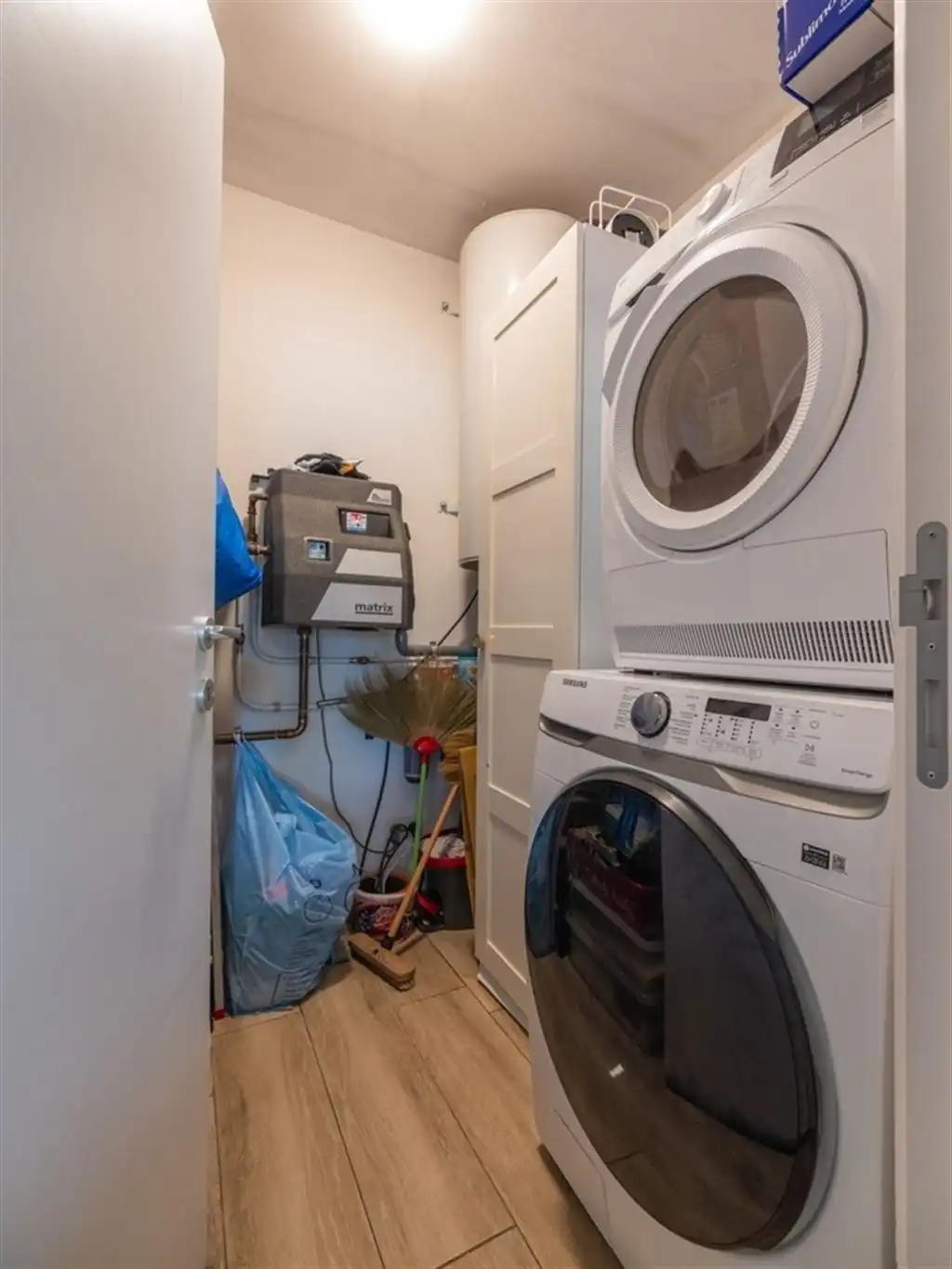 Opbrengsteigendom met 3 verhuurde wooneenheden foto 39