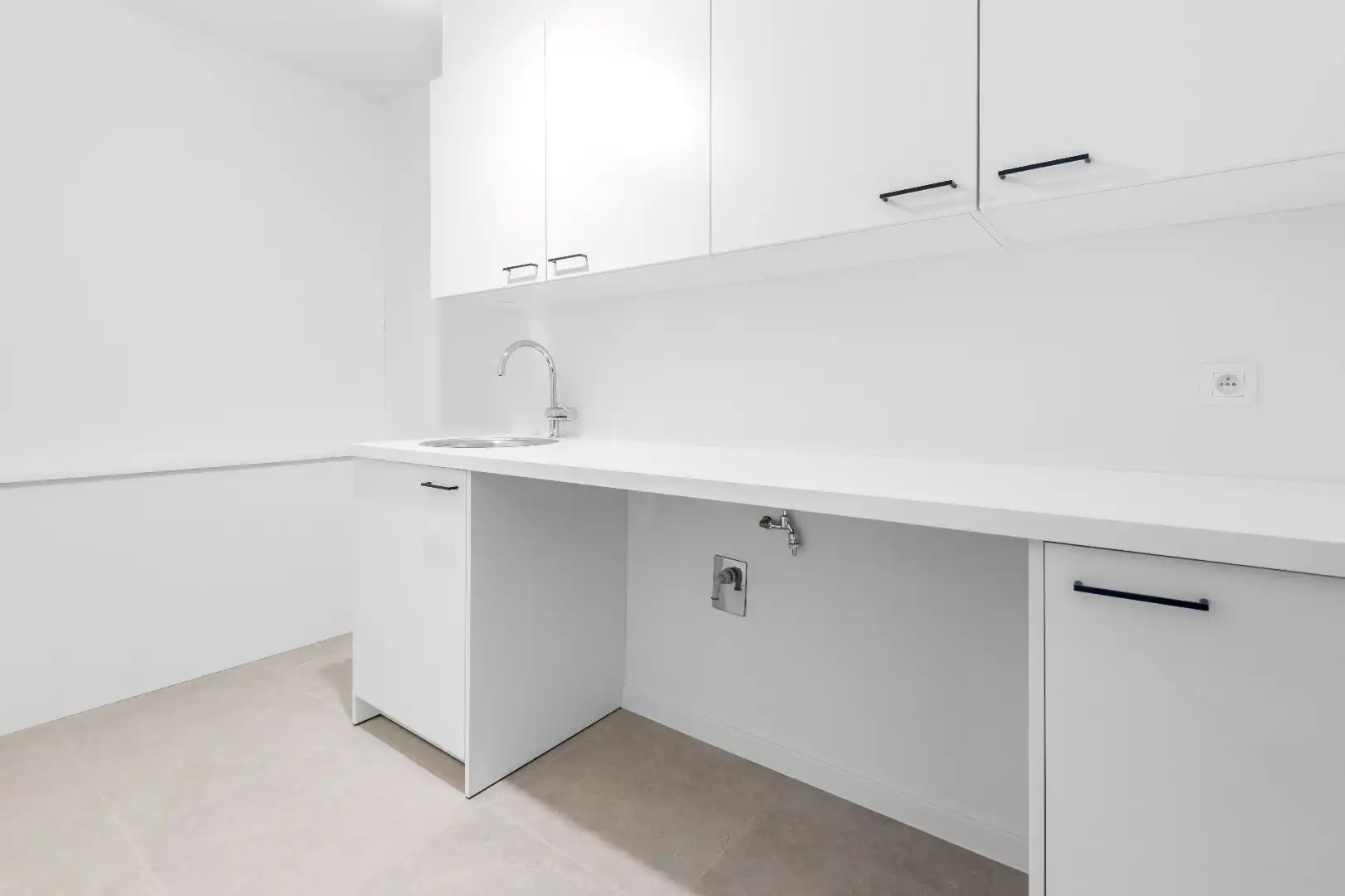 Prachtige nieuwbouw villa met zwembad in een rustige omgeving foto 15