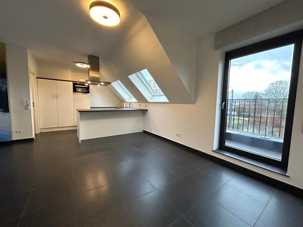 Gezellig en kwalitatief appartement van 80 m² gelegen te Mol centrum ! foto 3