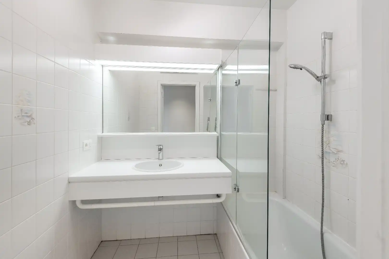 Verzorgd appartement op enkele stappen van het Rubensplein. foto 10