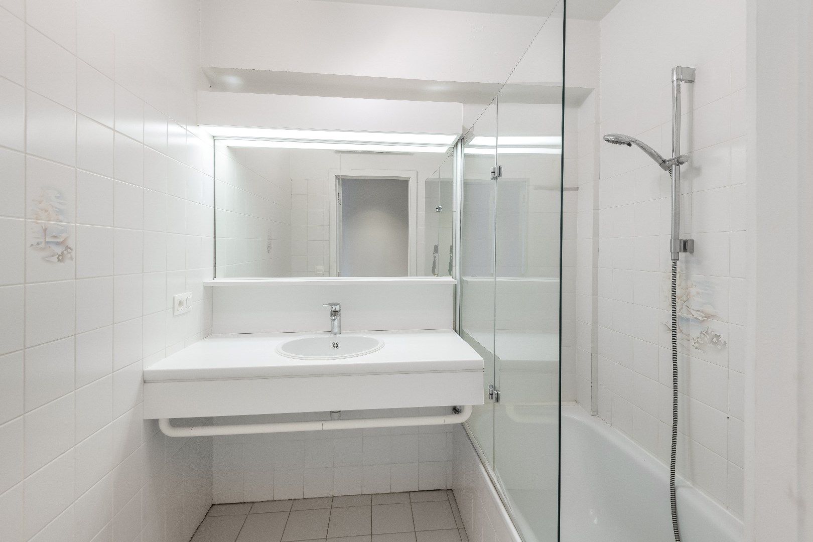 Verzorgd appartement op enkele stappen van het Rubensplein. foto 10