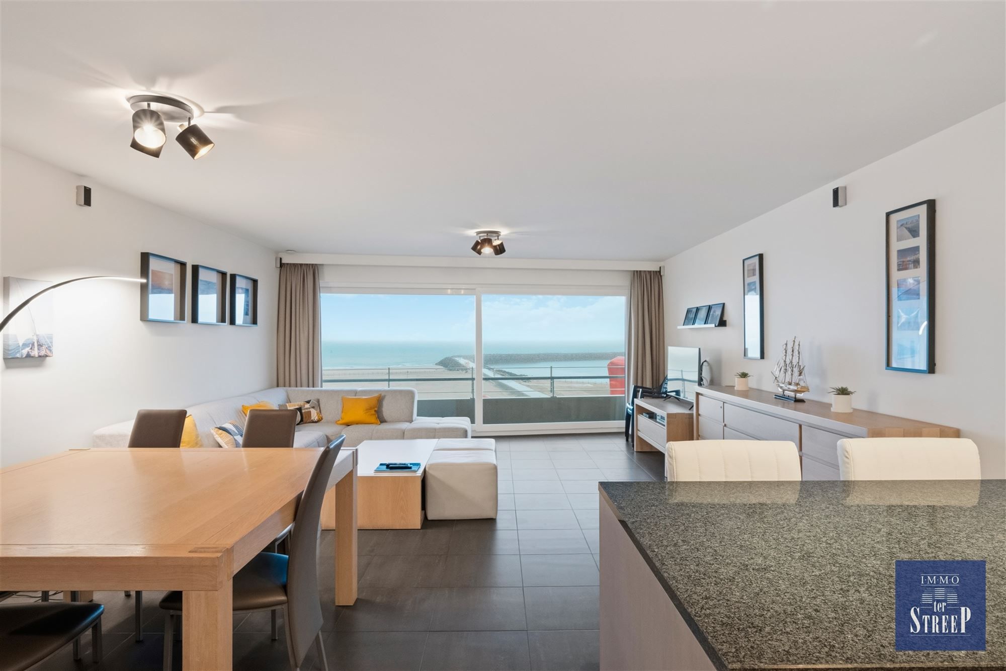 Appartement met 2 slaapkamers en frontaal zeezicht foto 4