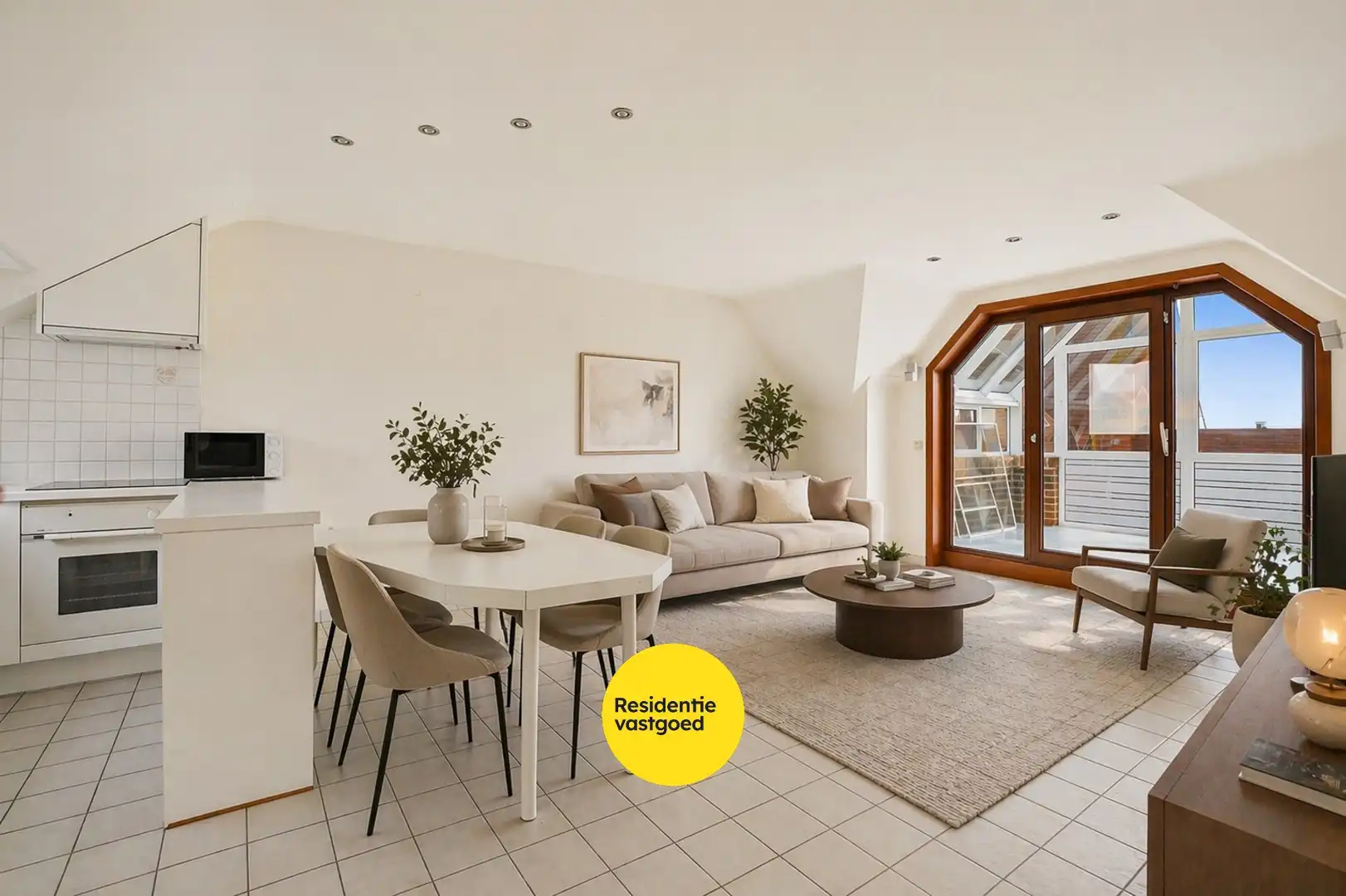 Hoofdfoto van de publicatie: Gezellig appartement (65 m²) met overdekt terras + grote zolder nabij de Markt