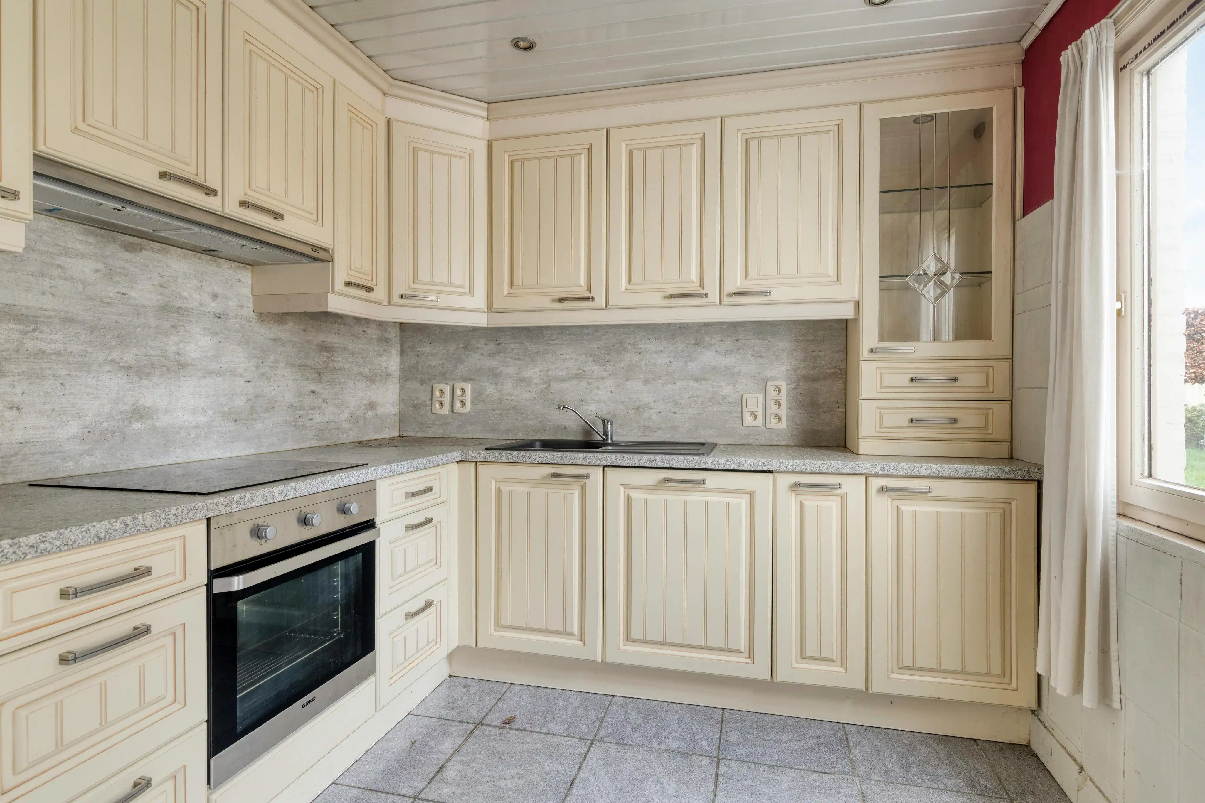 Te renoveren huis met 4 slaapkamers in Geel  foto 3