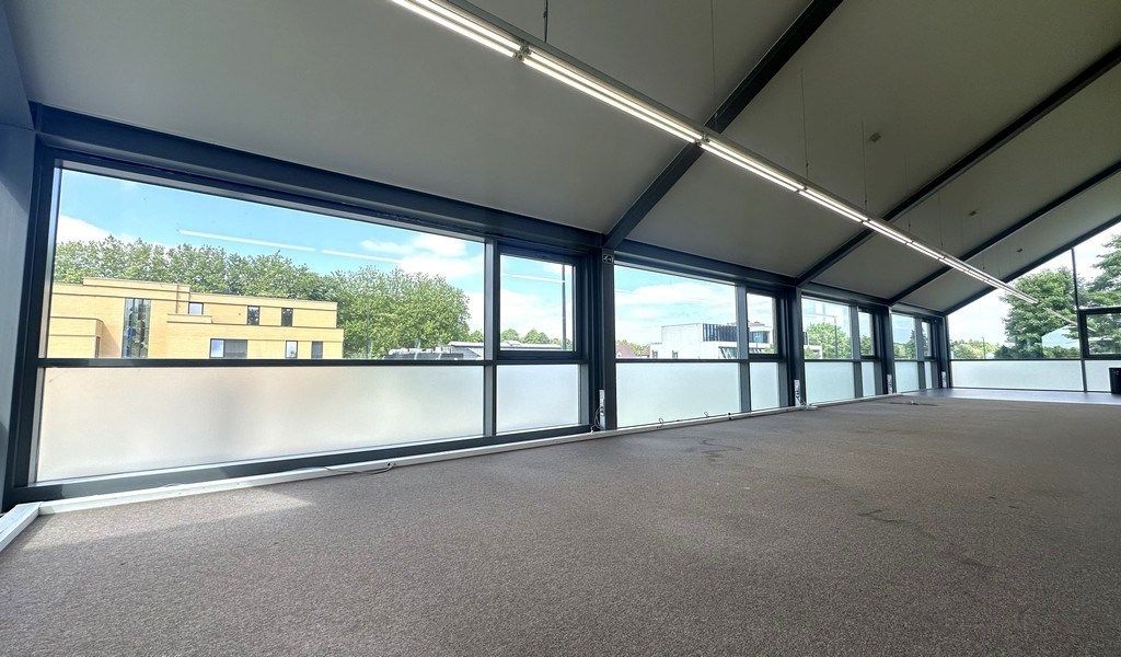 Commercieel gelegen kantoor of showroom in Sint-Martens-Latem foto 4