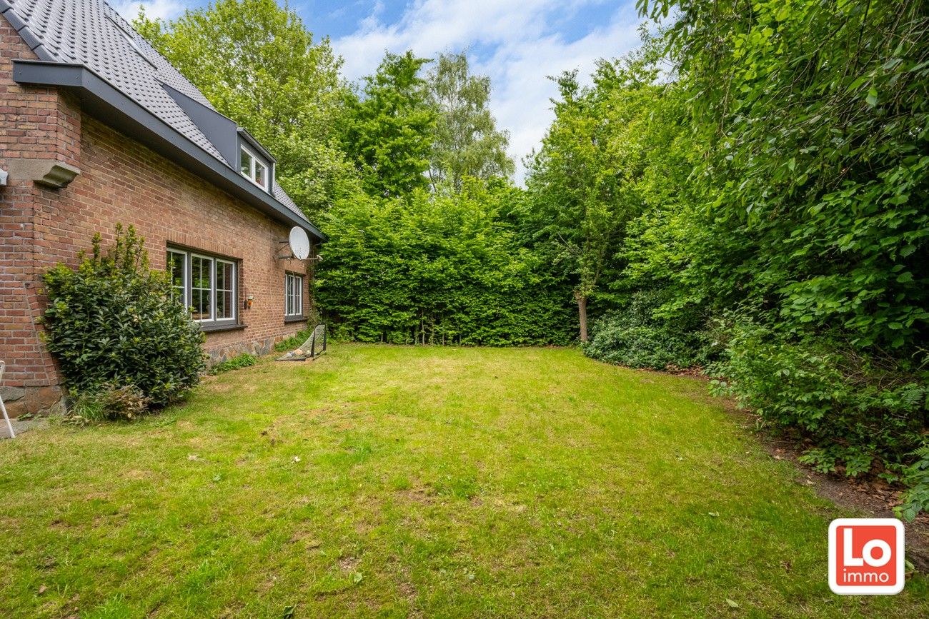 Charmante instapklare alleenstaande villa met afzonderlijke garage en grote ‘volwassen groene’ tuin vlakbij alle hoofdwegen in Oostakker. foto 22