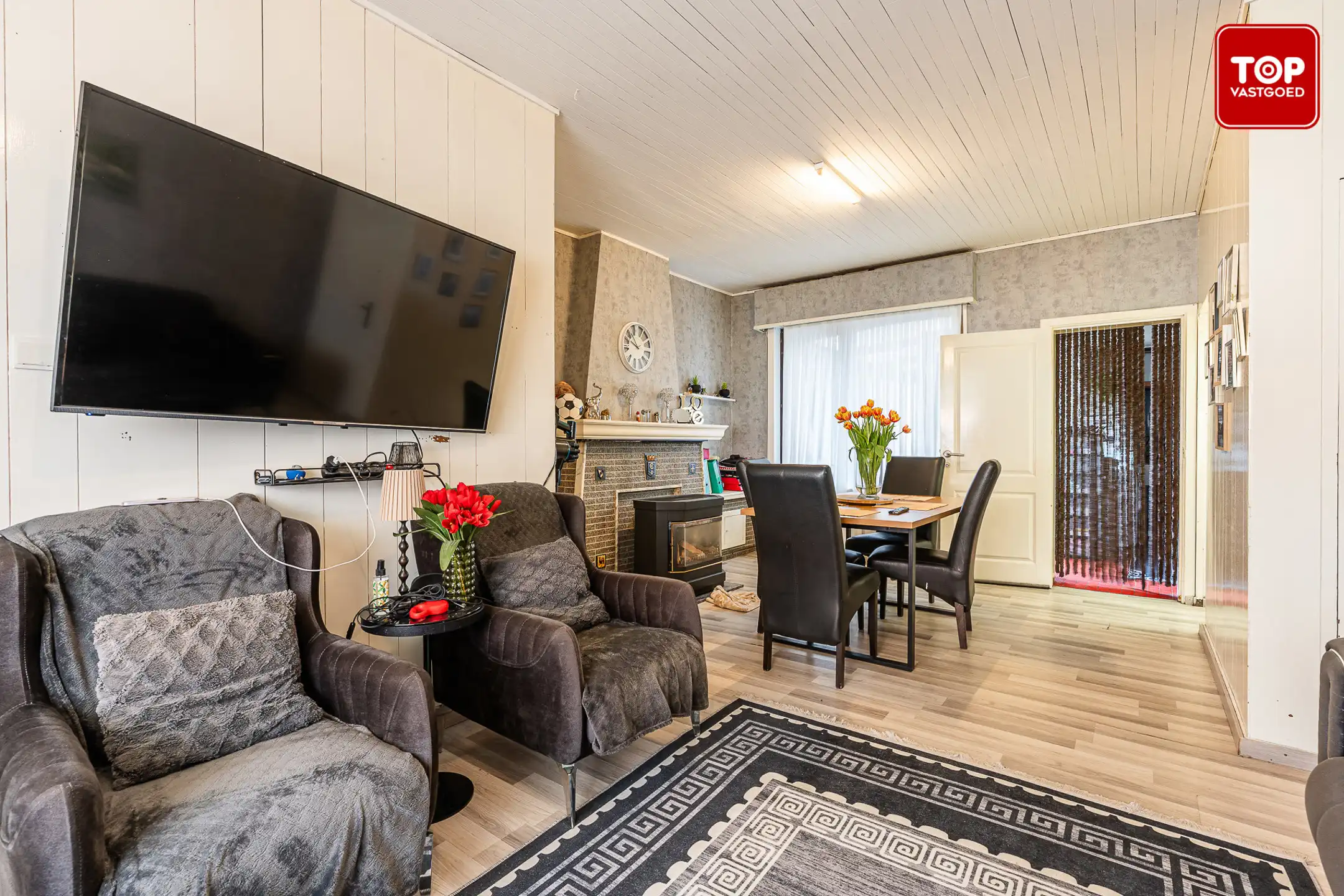 Op te frissen HOB met 2 slaapkamers en tuin foto 6