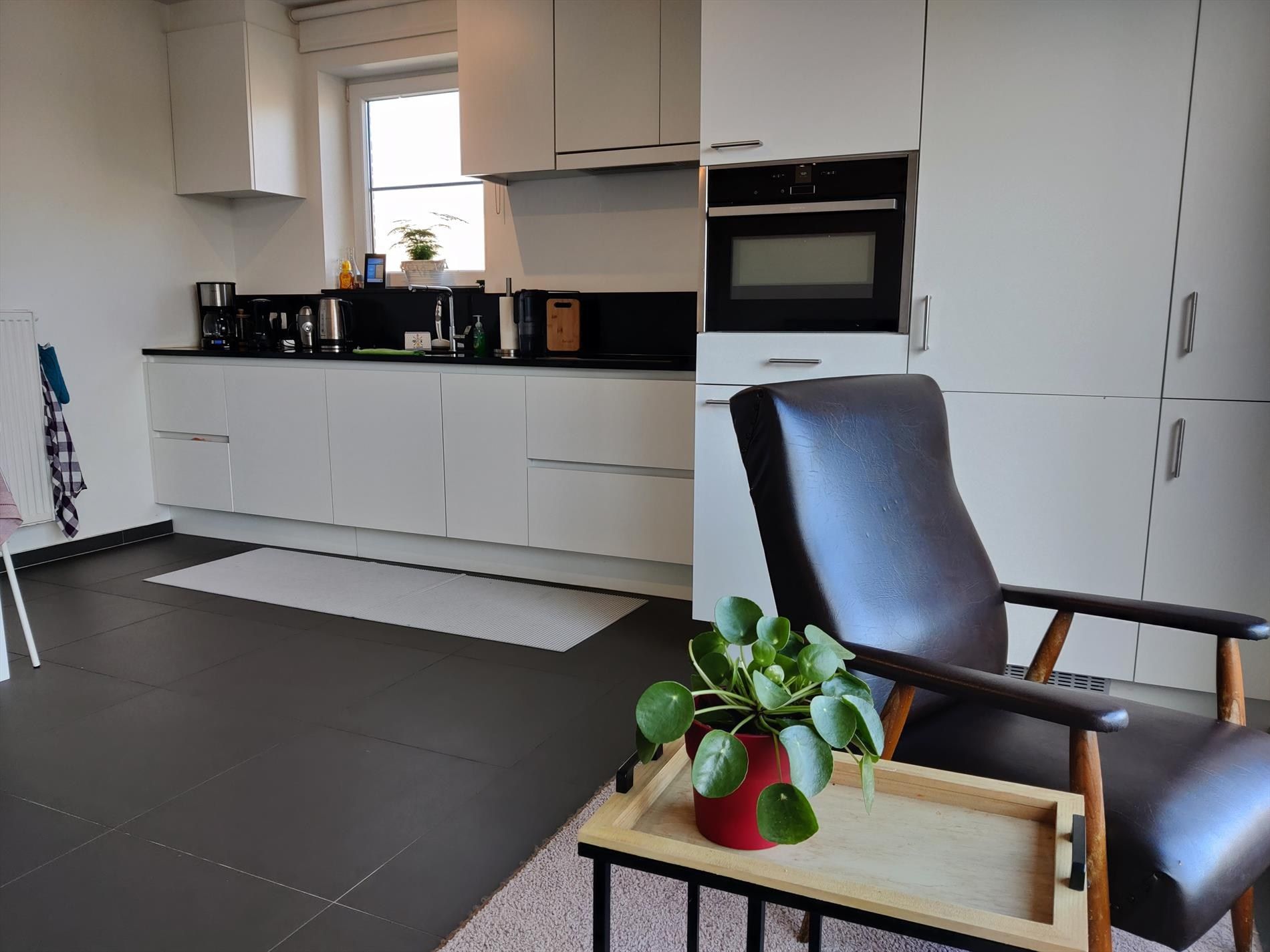 Appartement met 2 slpks en ruim terras, rustig gelegen in Achterbos centrum ! foto 4