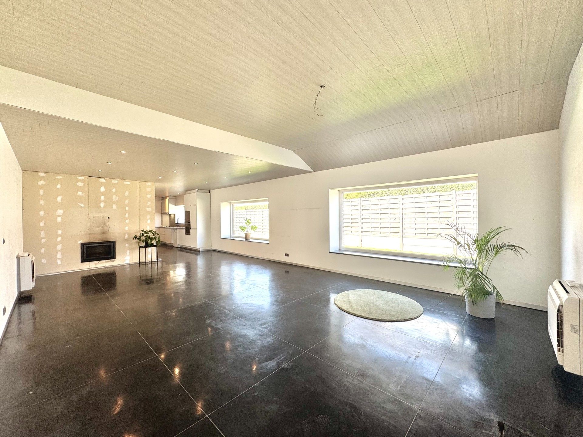 VRIJSTAANDE ENERGIEZUINIGE WONING MET GROTE GARAGE - 836 M² foto 13