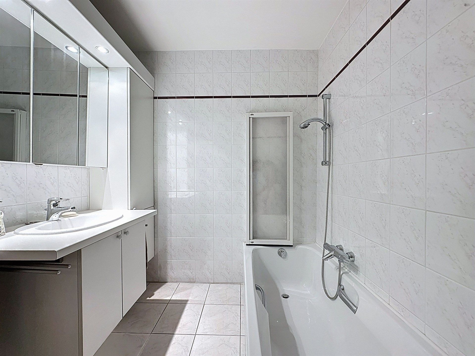 lichtrijk 3 slpk appartement met een fantastisch uitzicht foto 12