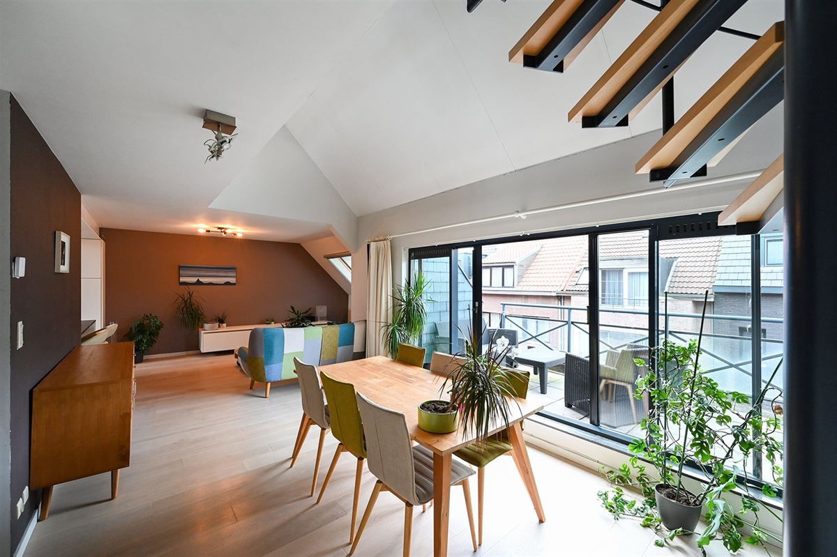 Prachtig duplex-appartement met 2 slaapkamers en garage foto 2