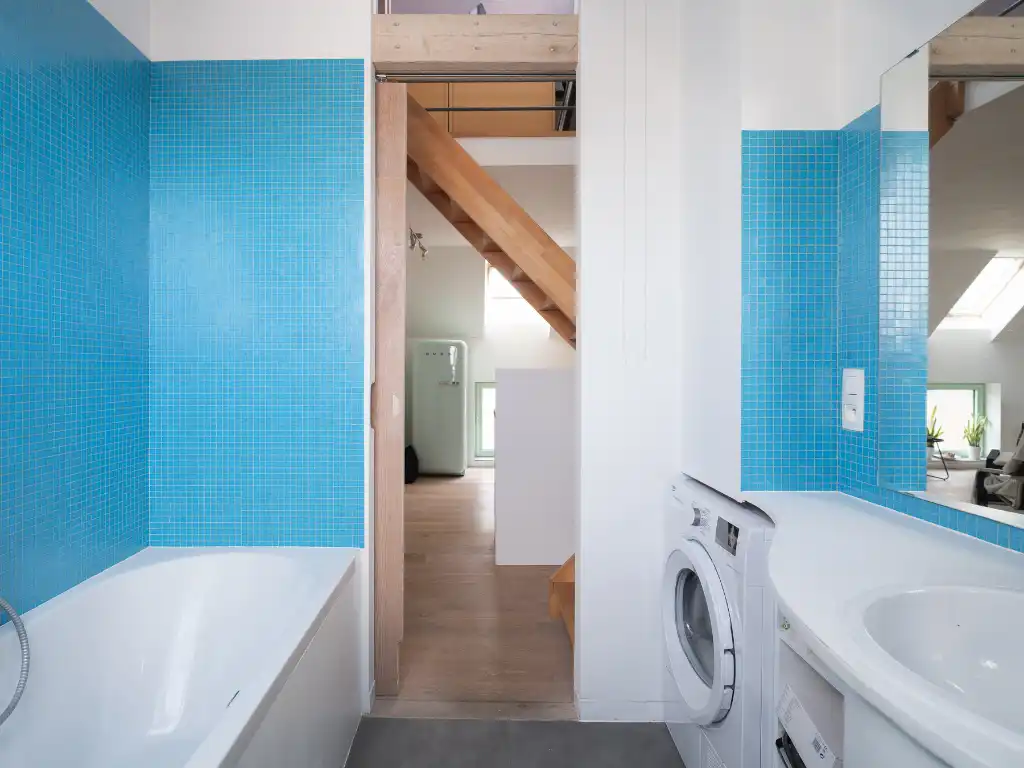 Opbrengsteigendom met magazijn en twee appartementen nabij Gent foto 8