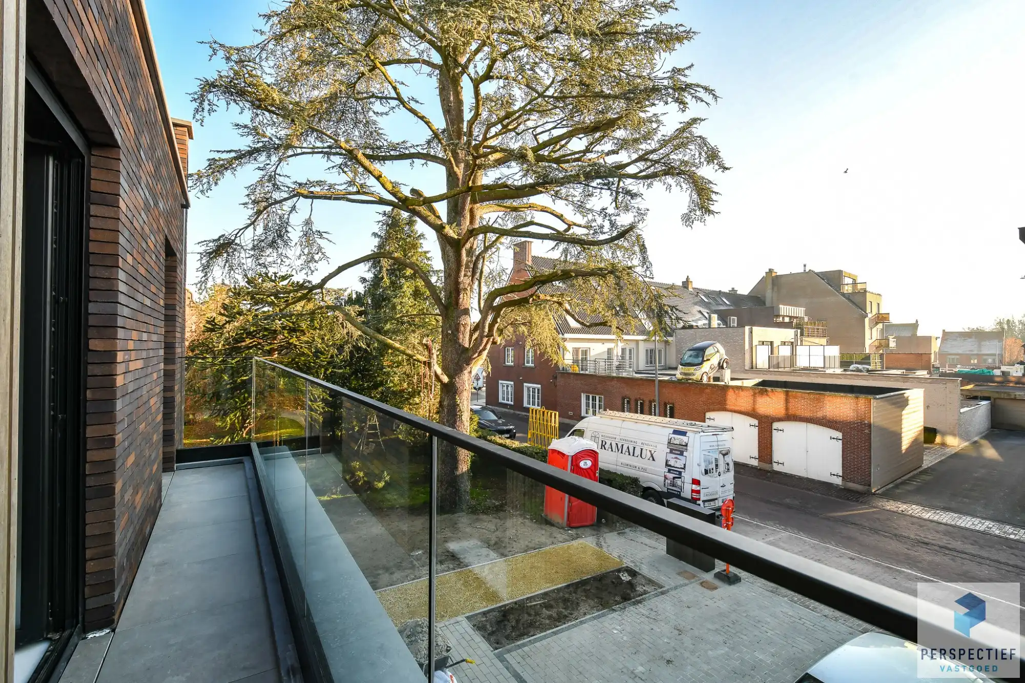 BEZOEKMOMENT WOENSDAG 10/06 VAN 16U30 TOT 18U | RECENT ENERGIEZUINIG APPARTEMENT met TERRAS & AUTOSTAANPLAATS foto 5