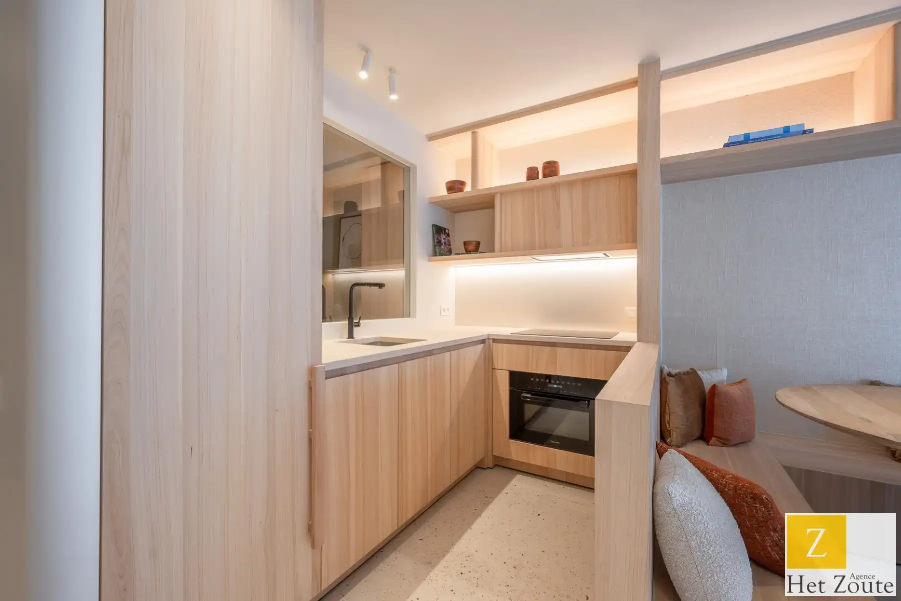 Appartement met frontaal zeezicht in Het Zoute foto 6