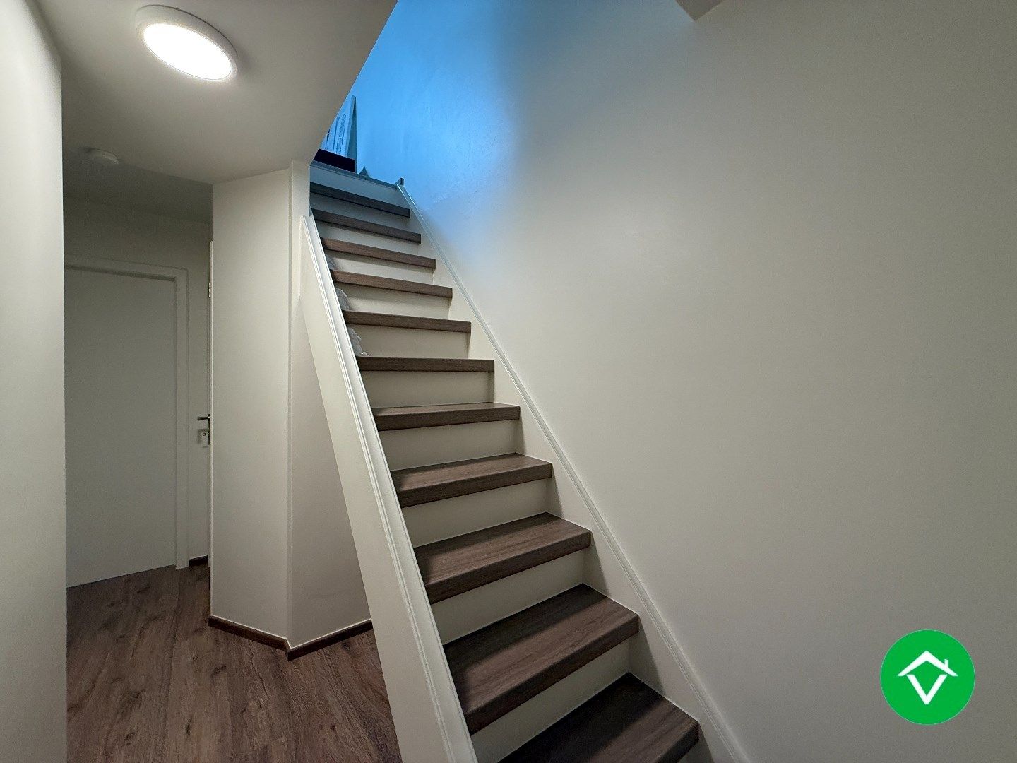 Prachtig gerenoveerde woning met 3 slaapkamers en tuin te Roeselare - vrij vanaf 1/04/2026. foto 13