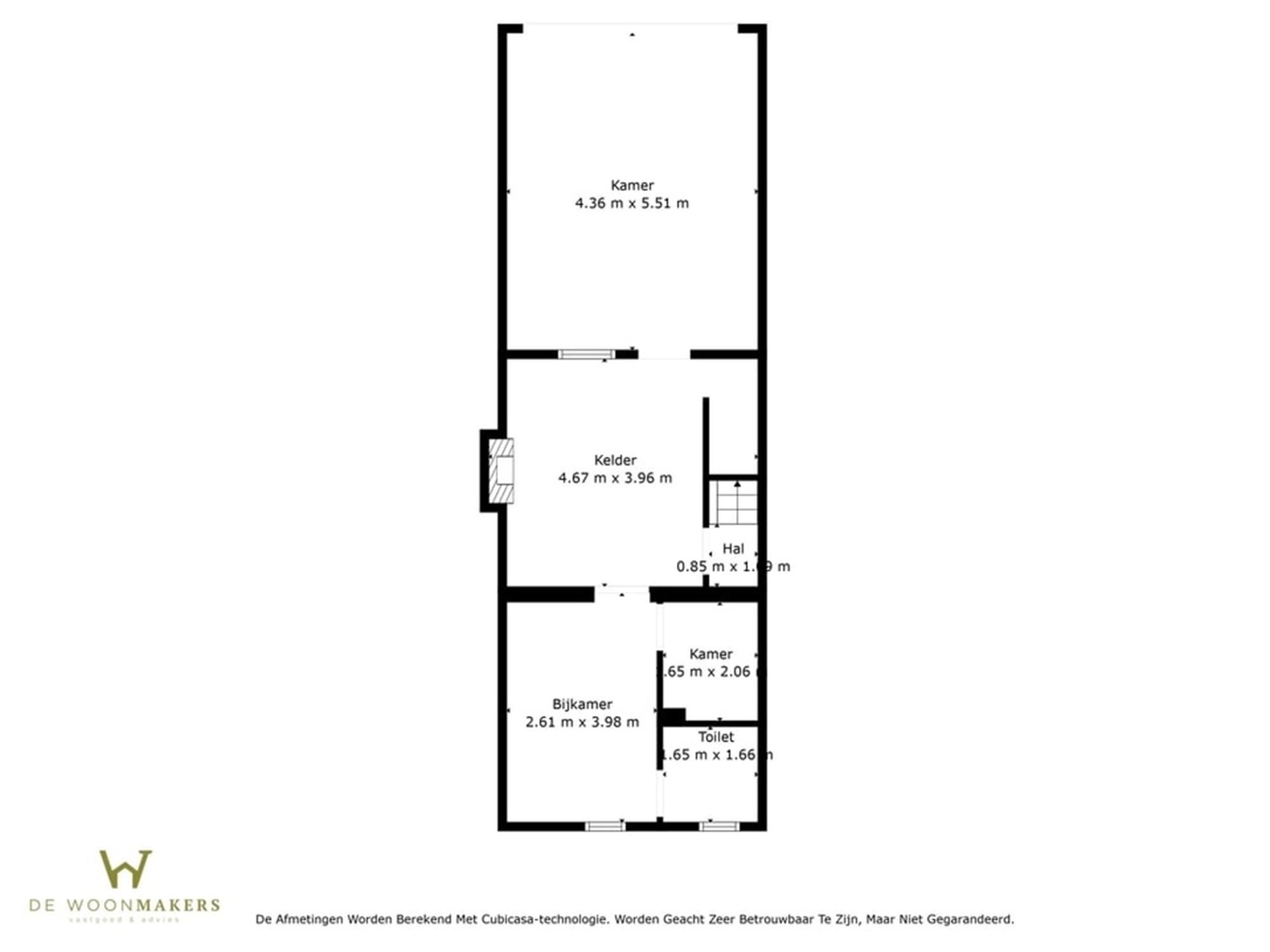 KNUSSE RIJWONING VLAKBIJ HET CENTRUM VAN LANDEN   foto 24