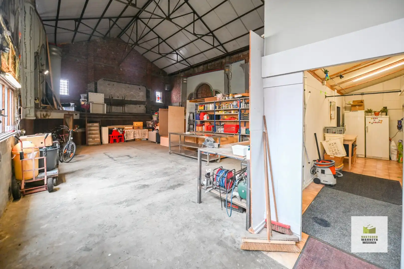 Centraal gelegen gezinswoning met 4 slaapkamer en ruim (230m2) polyvalent bijgebouw te Wingene foto 9