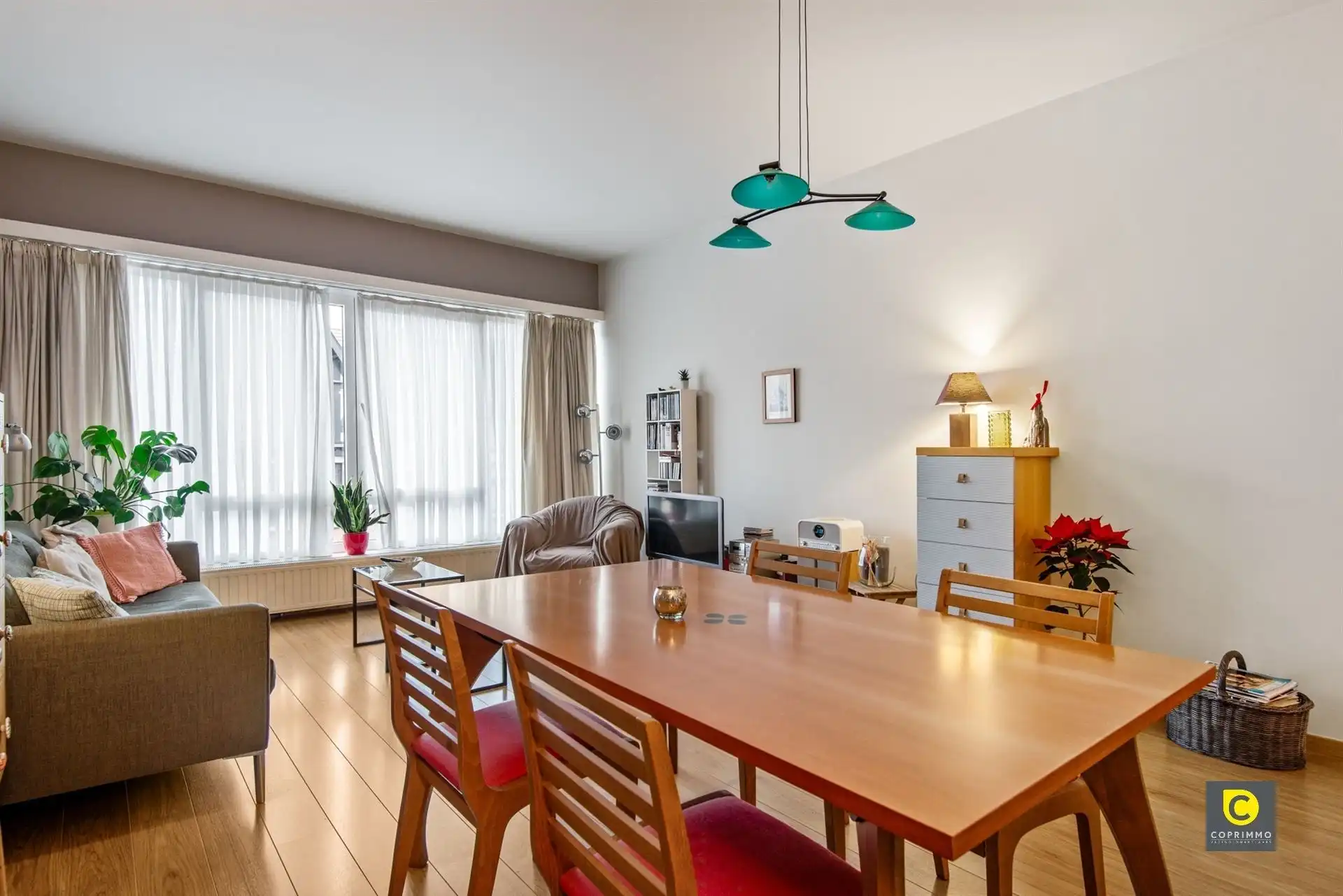 Lichtrijk 2 slpk app met 2 terrassen te Pulhof! foto {{pictureIndex}}