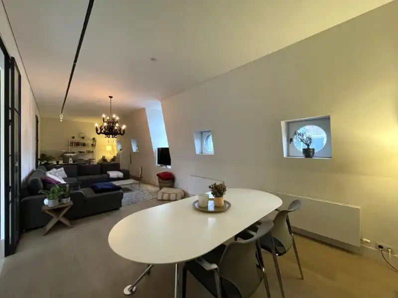 Exclusief en ruim appartement in authentiek gebouw hartje Gent foto 7