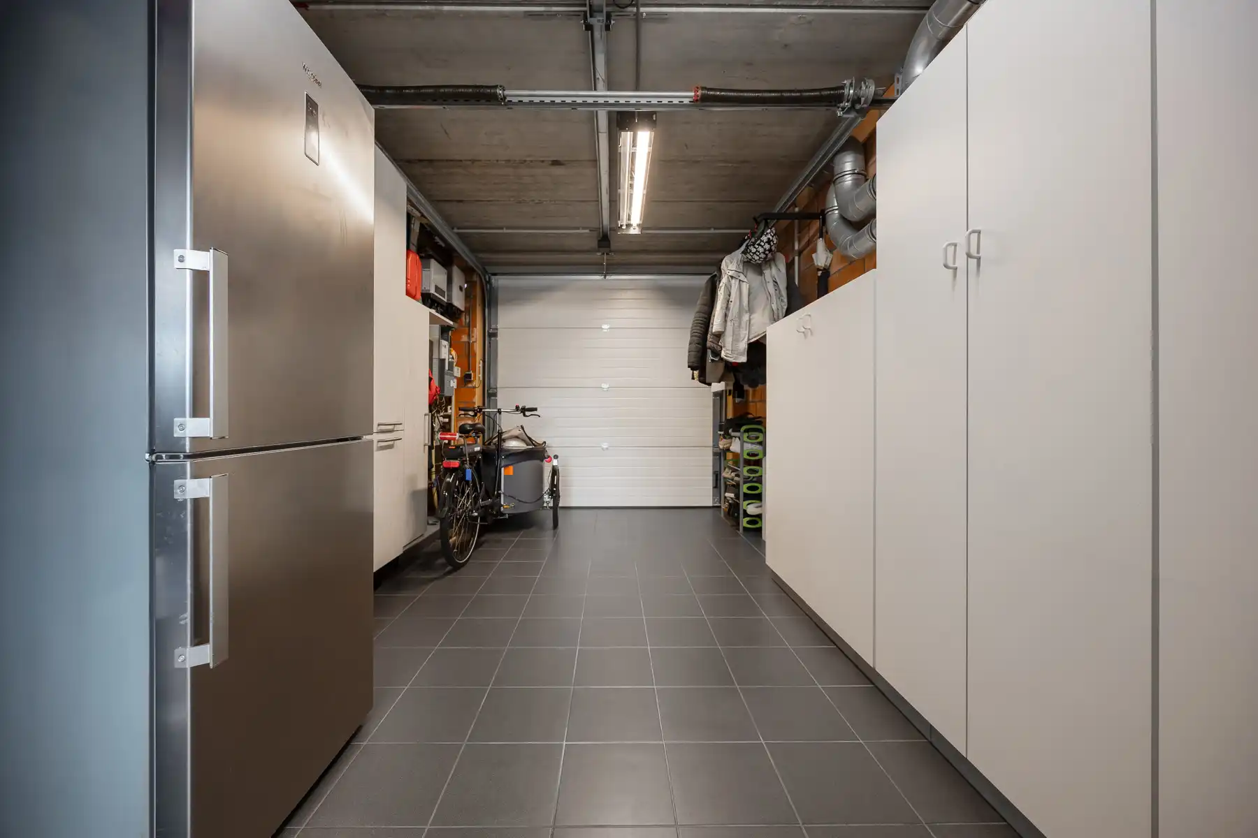Centraal gelegen, energiezuinige gezinswoning met zwembad  foto 8
