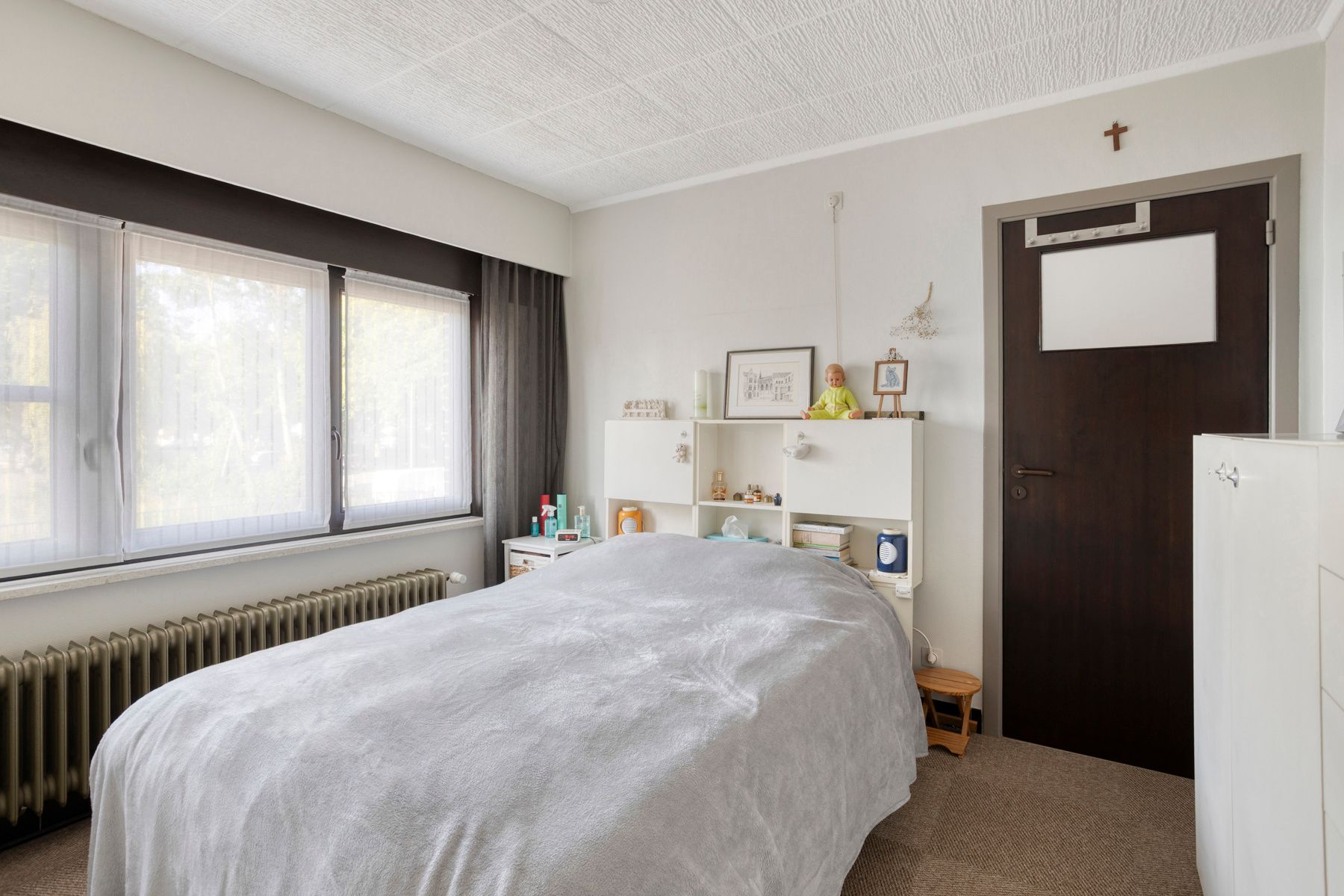 Instapklare halfopen woning op toplocatie in Sint-Niklaas foto 12