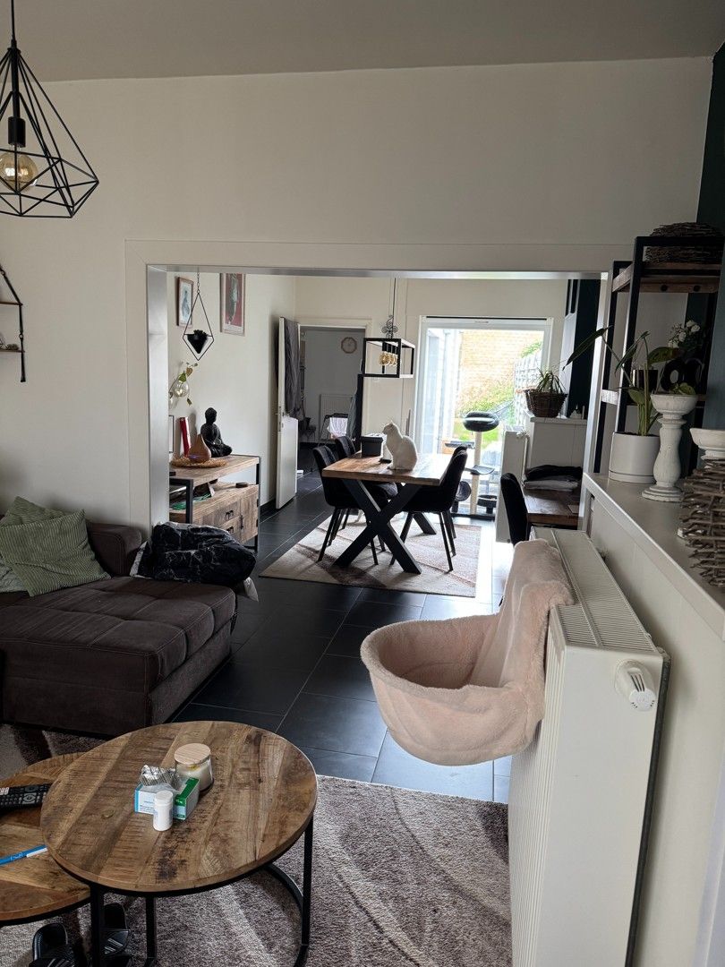 Charmante gerenoveerde gezinswoning met 3 slpk en tuin in Eeklo foto 3