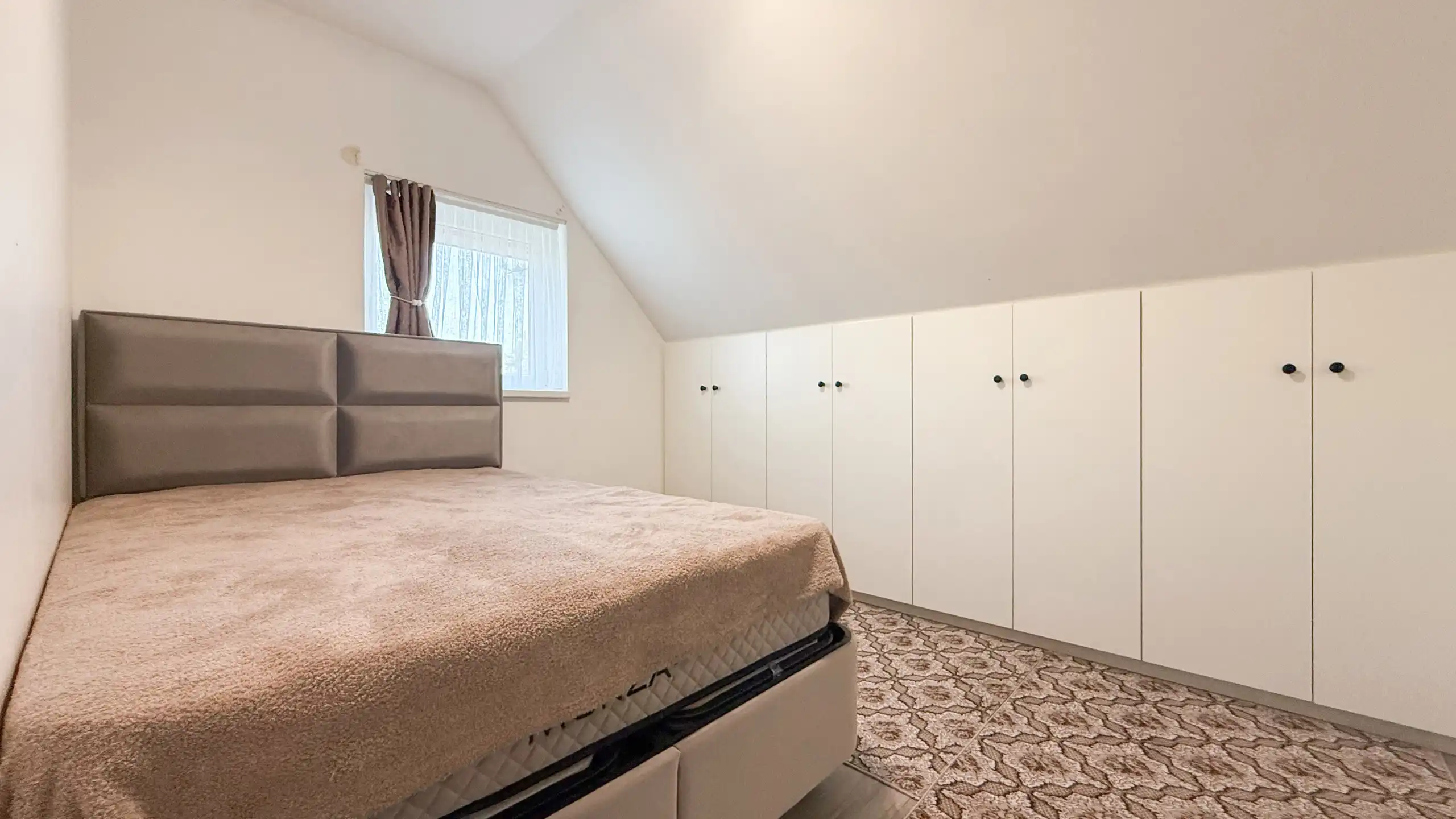 Ruim instapklaar duplex app in Paal, 108m², 3 slpks foto 24