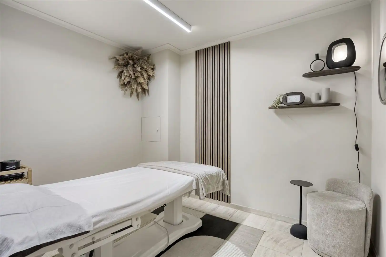 TE KOOP: Handelshuis op toplocatie te Heusden-Zolder! foto 12