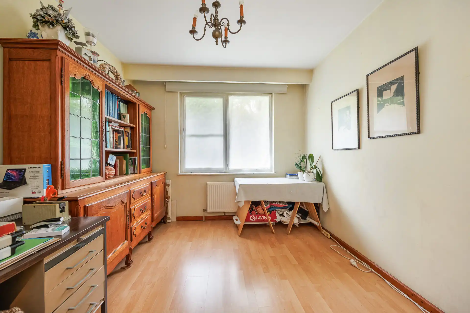 Gelijkvloers appartement met riante tuin, garage met oprit foto 11