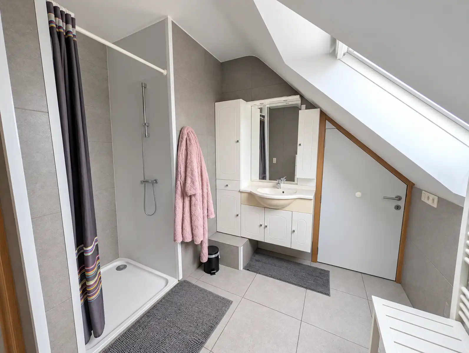 Ruim 2-slaapkamer app met staanplaats  foto 7