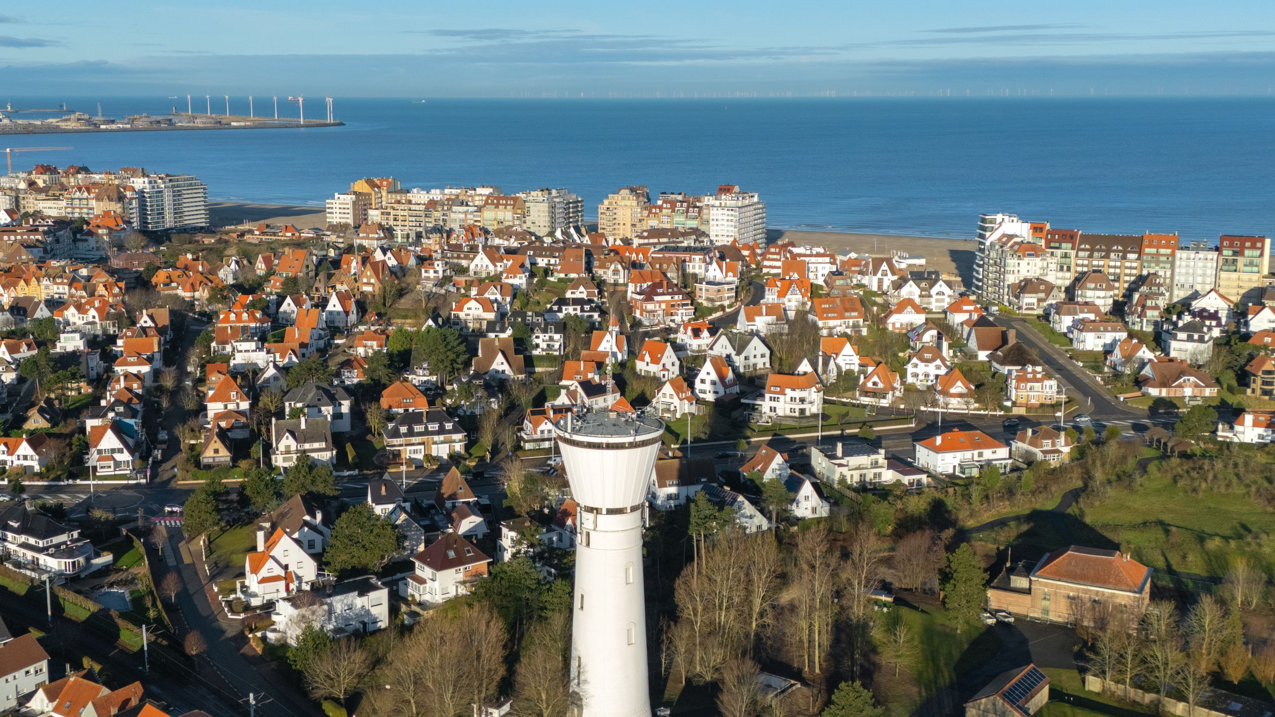 Ruime 3-gevelwoning vlakbij het centrum van Knokke [Haagwinde]. foto 4