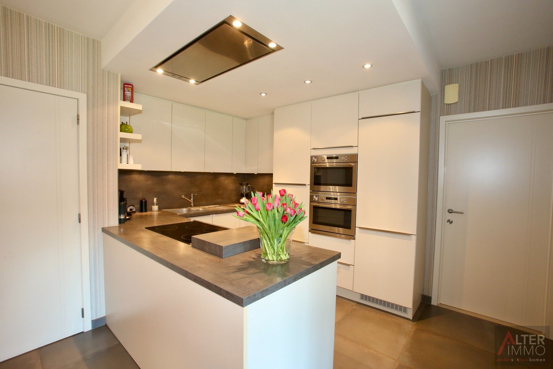 Uitzonderlijke woning op een uitstekende locatie. Top onderhouden,  4/5 slaapkamers op een extra breed (41,5m) perceel van ca. 20 are vlakbij Zolder centrum - prachtige tuin! foto 13