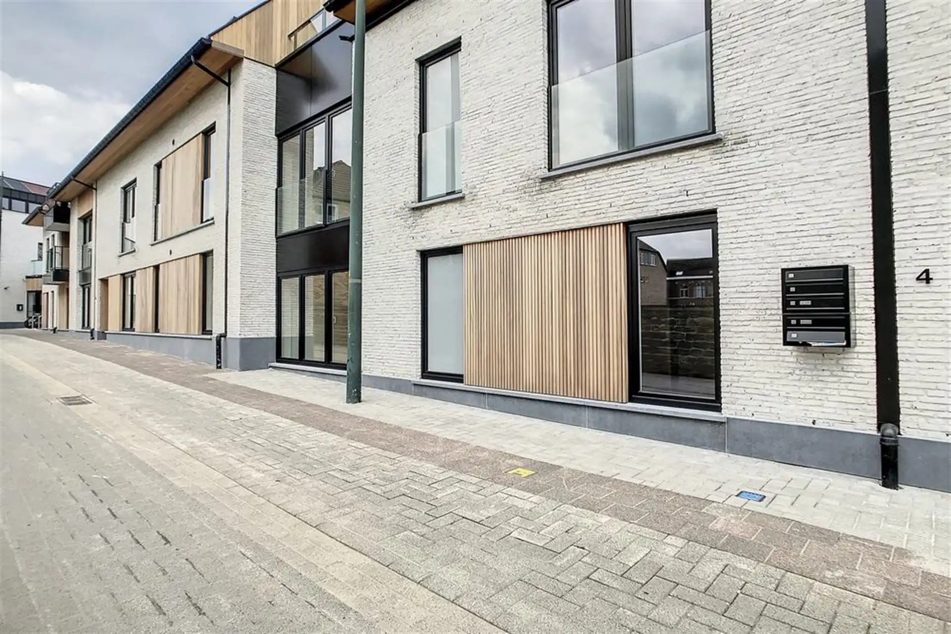 Nieuwbouwappartement met 2 slaapkamers foto {{pictureIndex}}