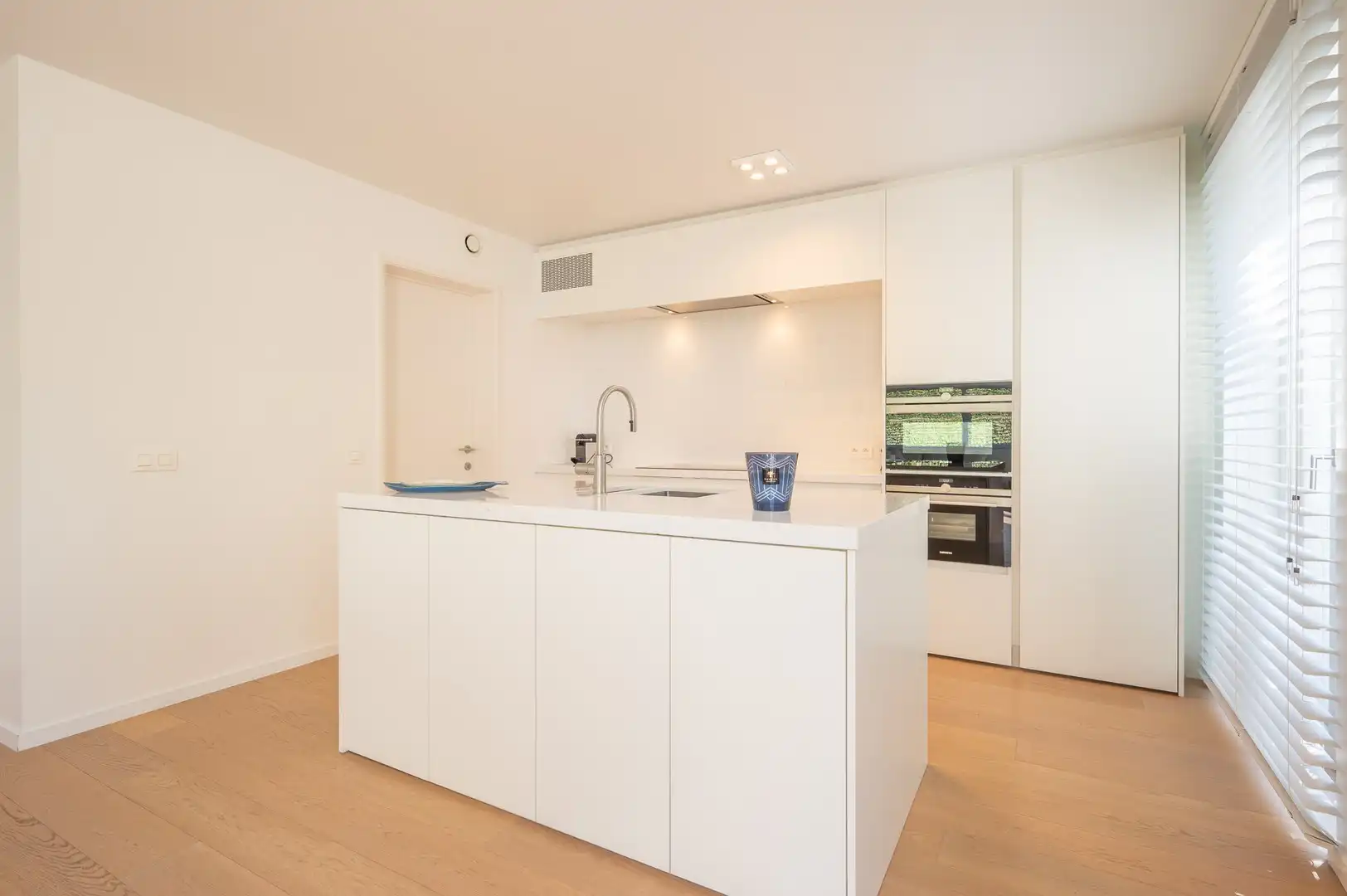 Prachtige, lichtrijke woning vlakbij het pittoreske Oosthoekplein in het Zoute op wandelafstand van de zee en het Zwin. foto 9