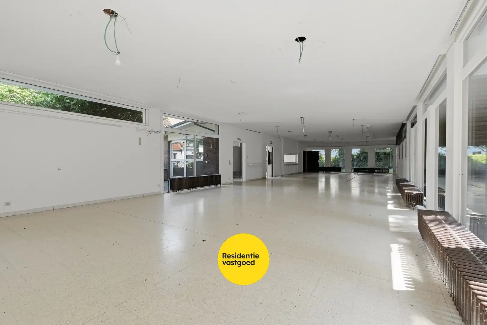 Voormalig dienstencentrum met ruime indeling en residentieel potentieel - Lissewege  foto 14