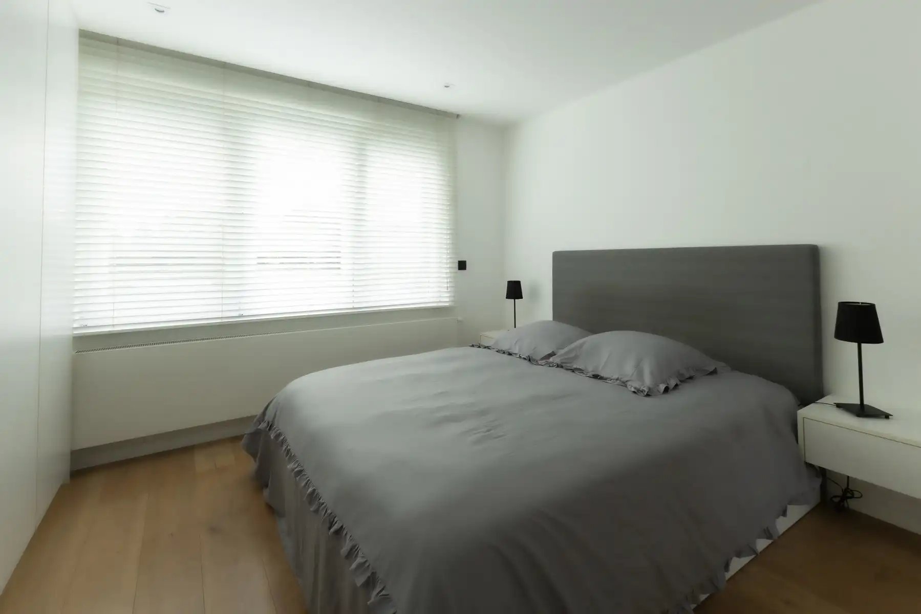 Volledig gerenoveerd appartement met 2 slaapkamers en terras foto 9