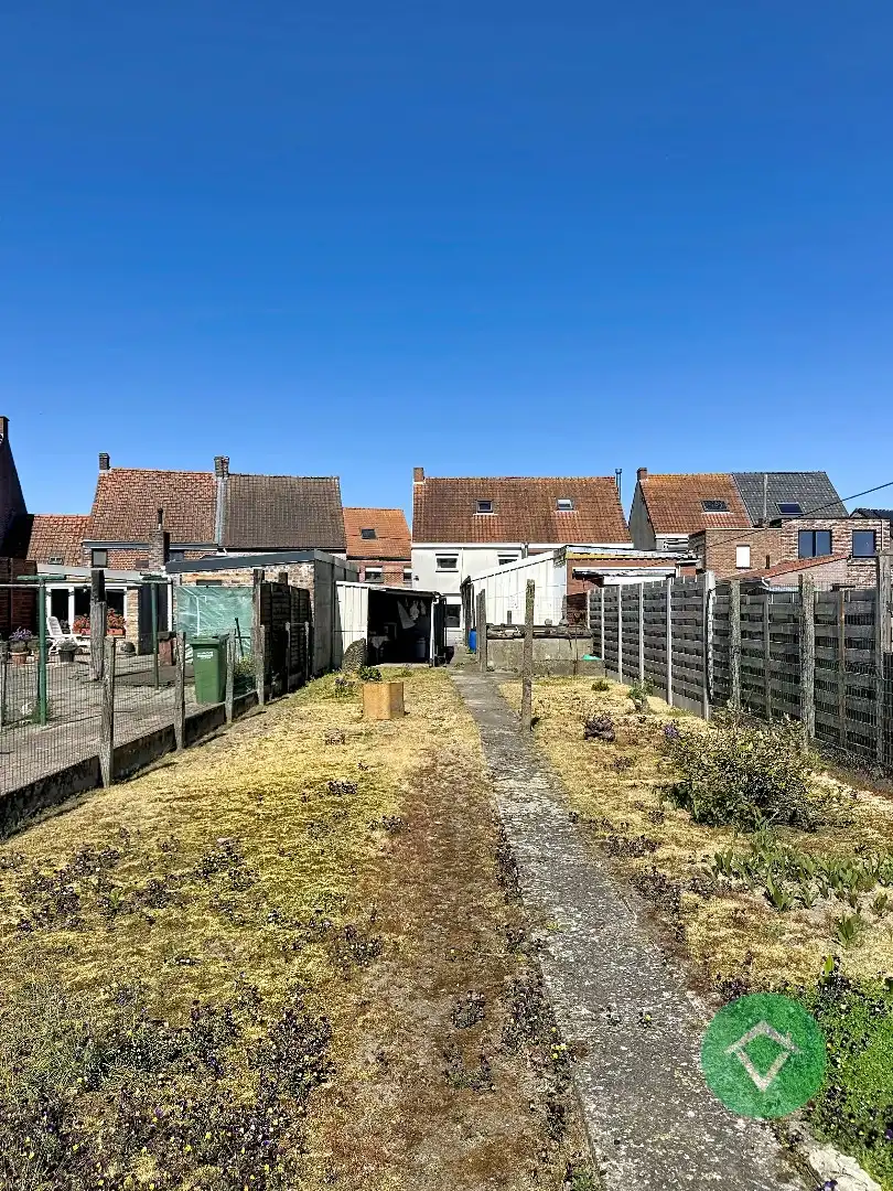 Woning met 2 slaapkamers en garage in centrum Koekelare foto 24