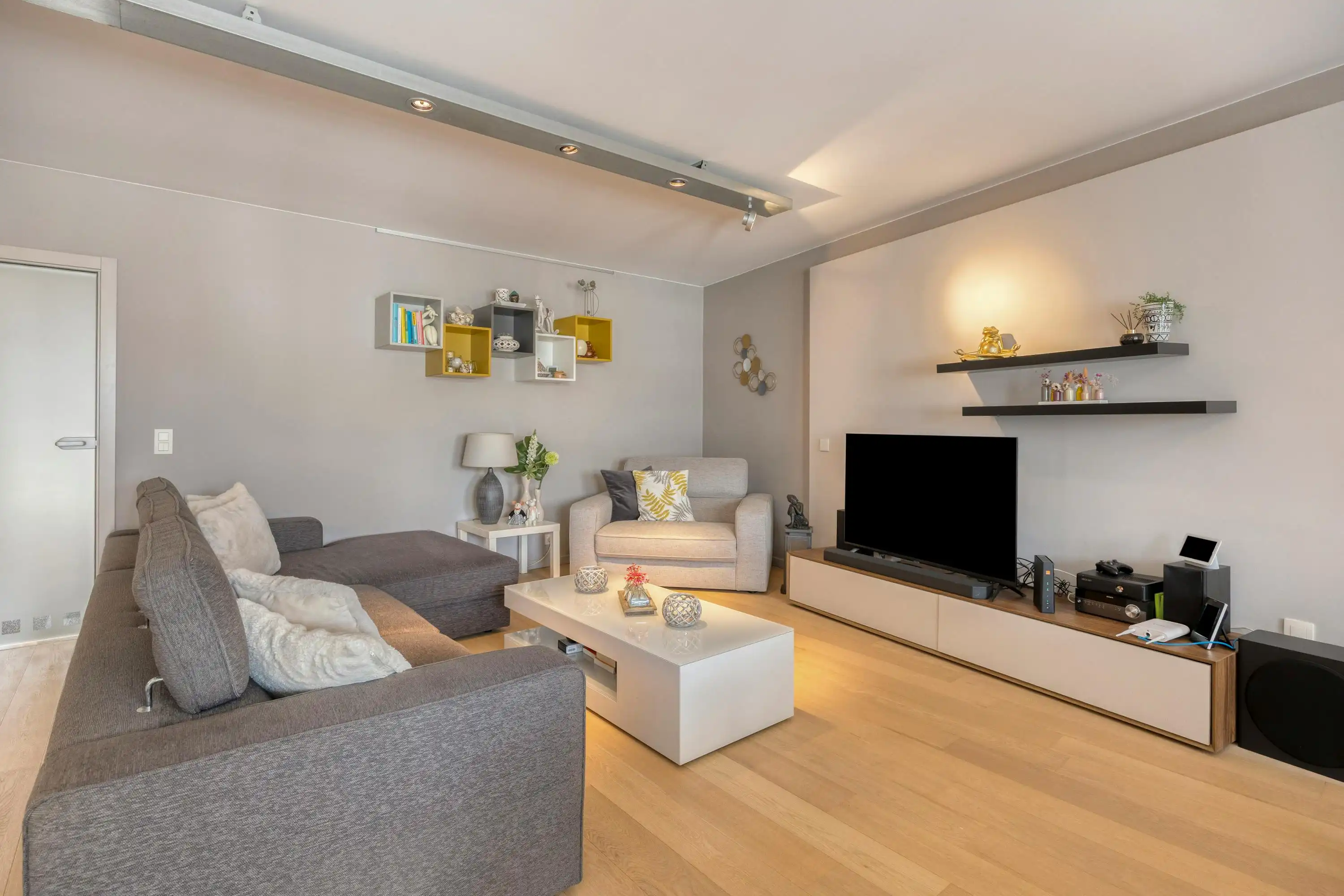 Instapklaar en energiezuinig appartement te koop in Burcht foto 3