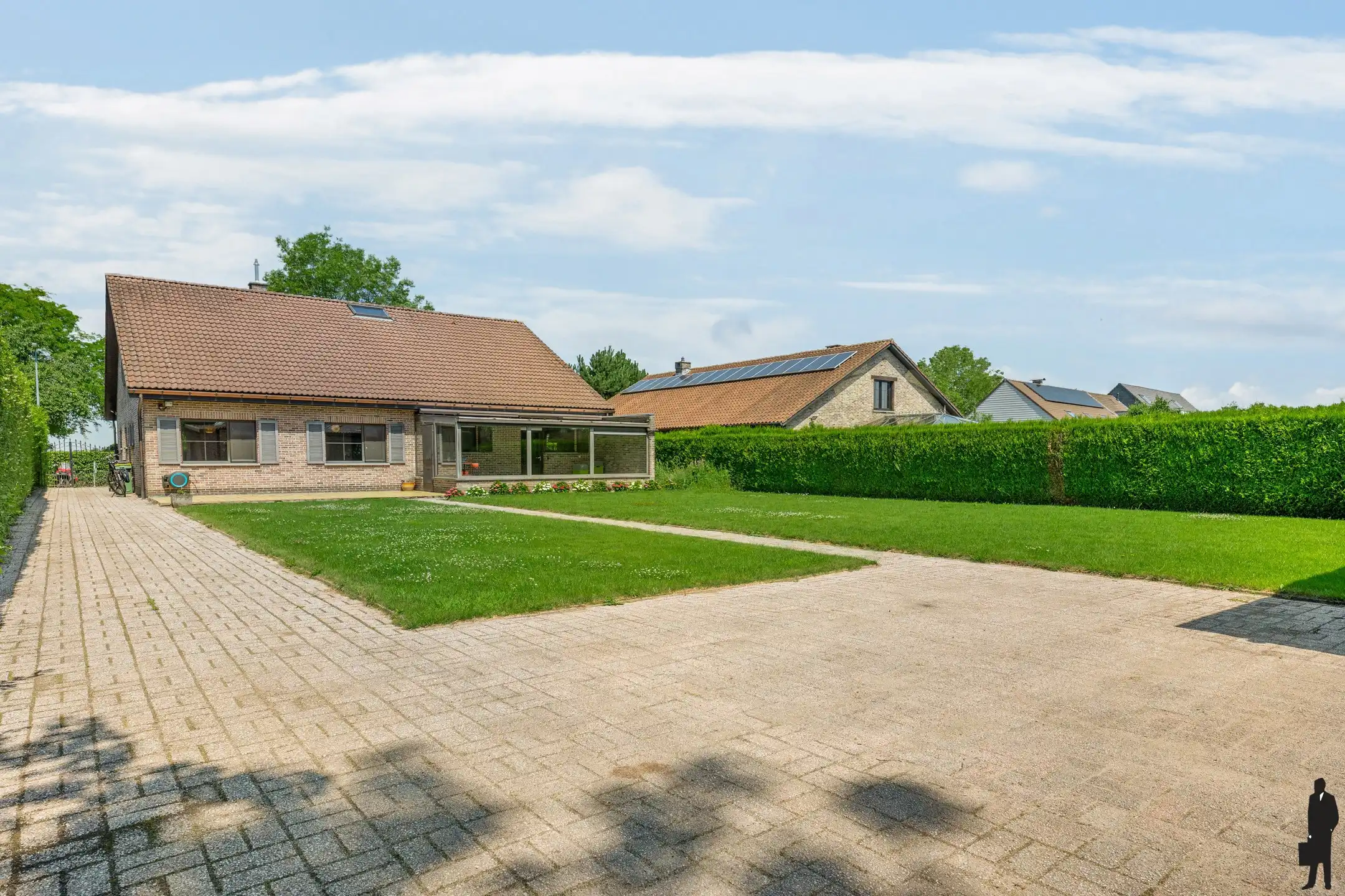 Charmante gezinswoning met 4 slaapkamers en grote tuin foto 26