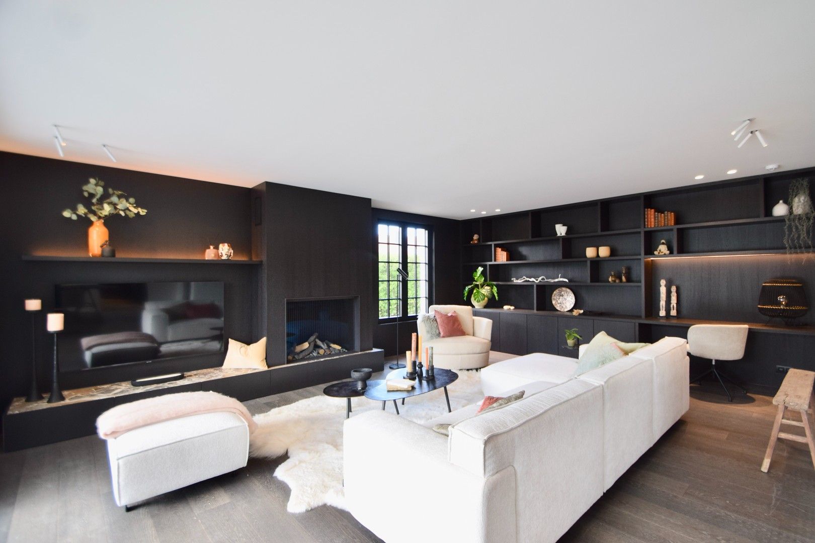 Alleenstaande villa uitzonderlijk rustig gelegen in een groene omgeving, aan de rand van het Zoute vlakbij de Kalfsmolen en de Graaf Jansdijk. foto 5