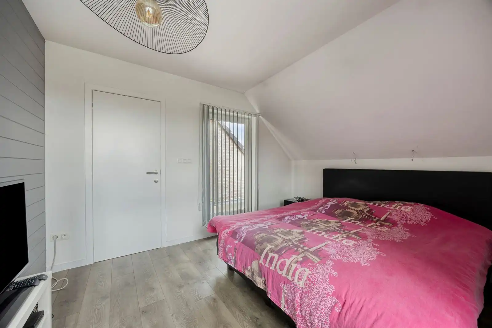 Alleenstaande woning met tuin foto 17