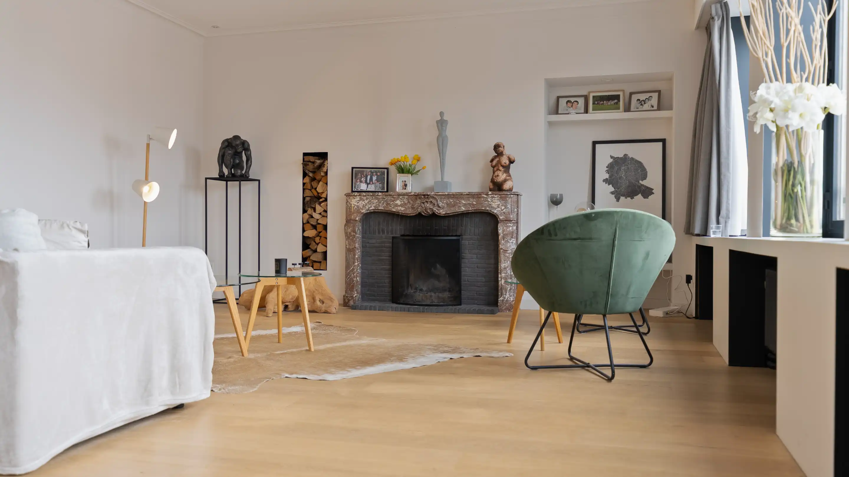 Karaktervol appartement met panoramisch zicht in hartje Kortrijk met garage foto 3