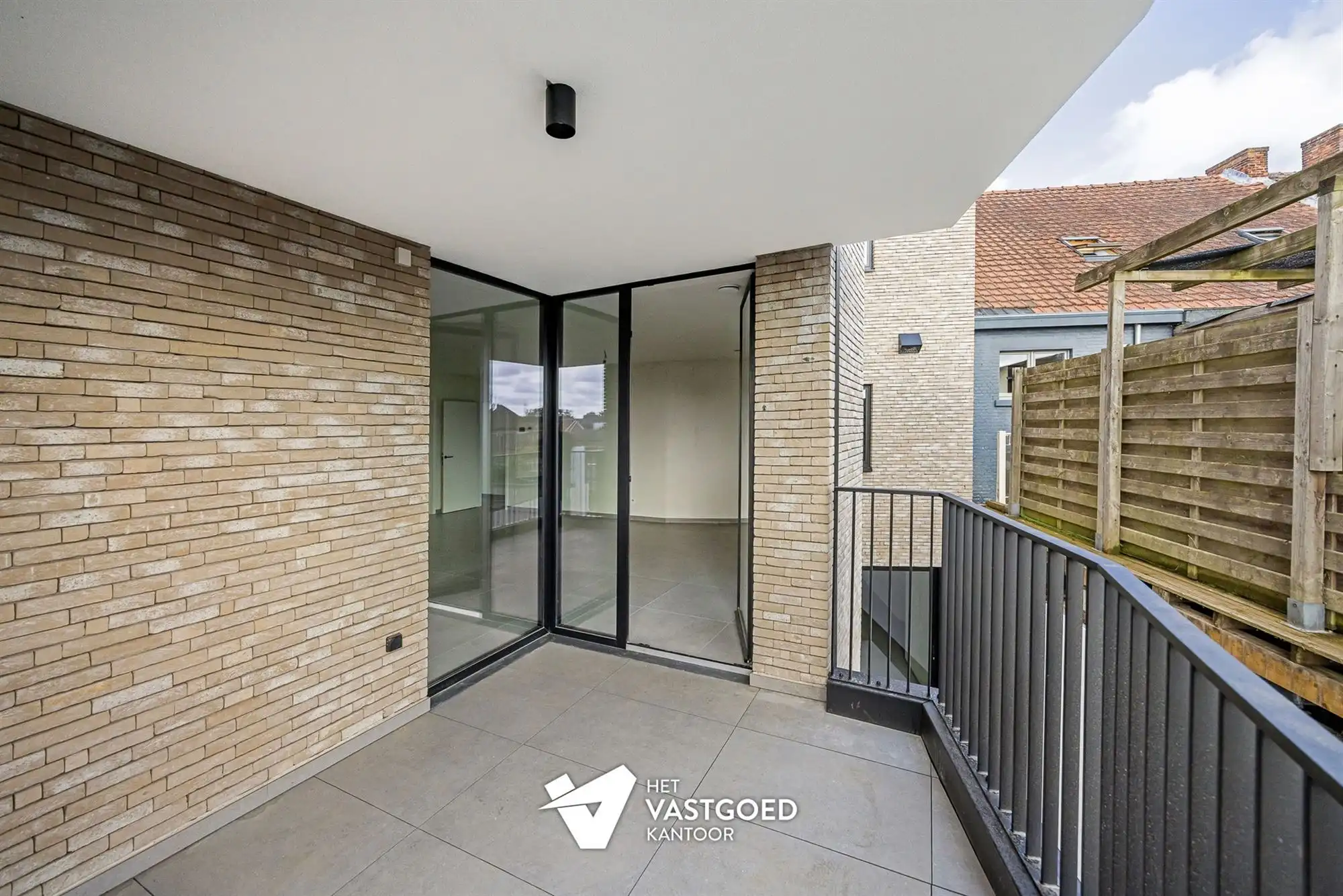 RUIM 1-SLAAPKAMERAPPARTEMENT MET AANGENAME BUITENRUIMTE foto 15