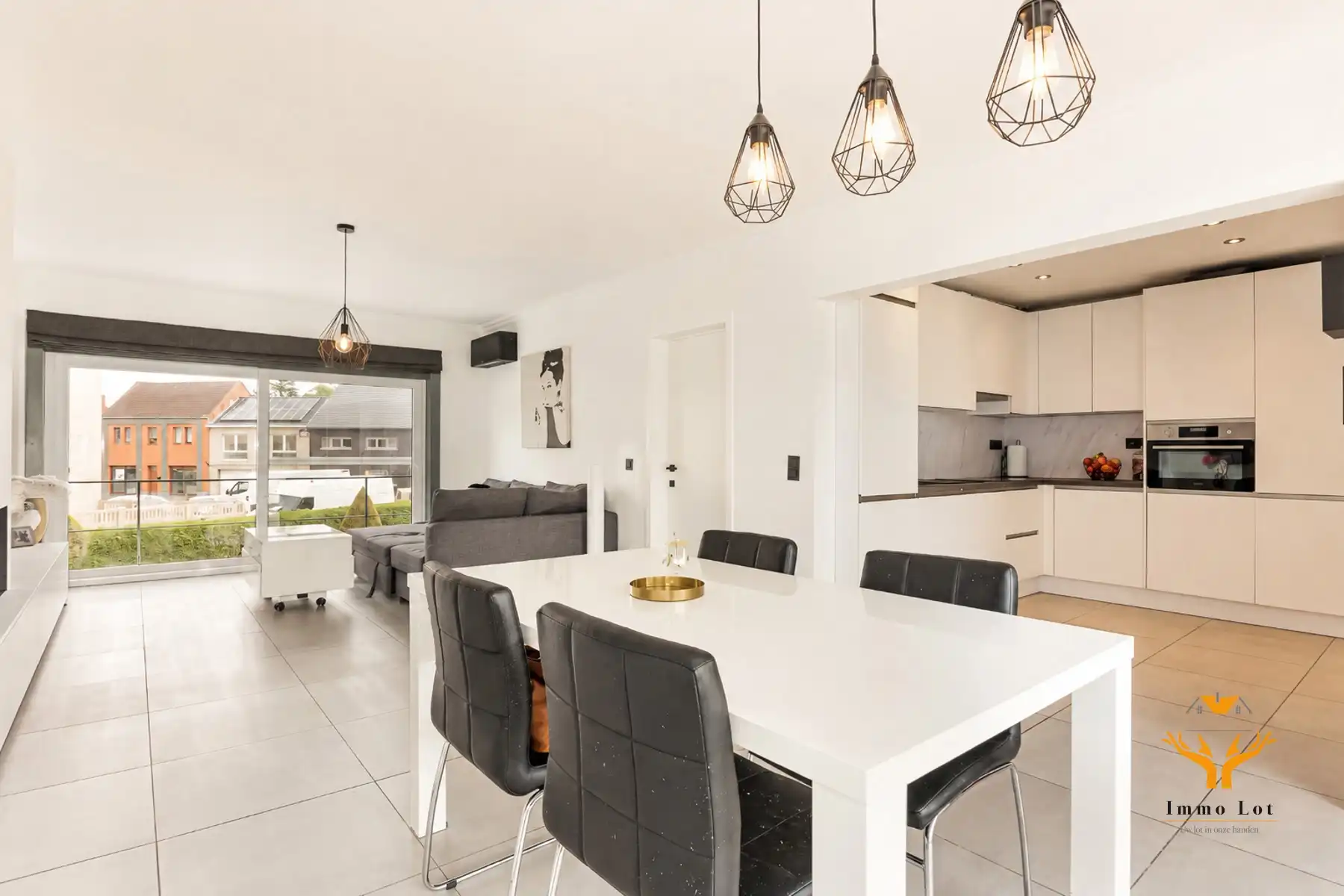 Instapklaar appartement met zonneterras aan het Donkmeer  foto {{pictureIndex}}
