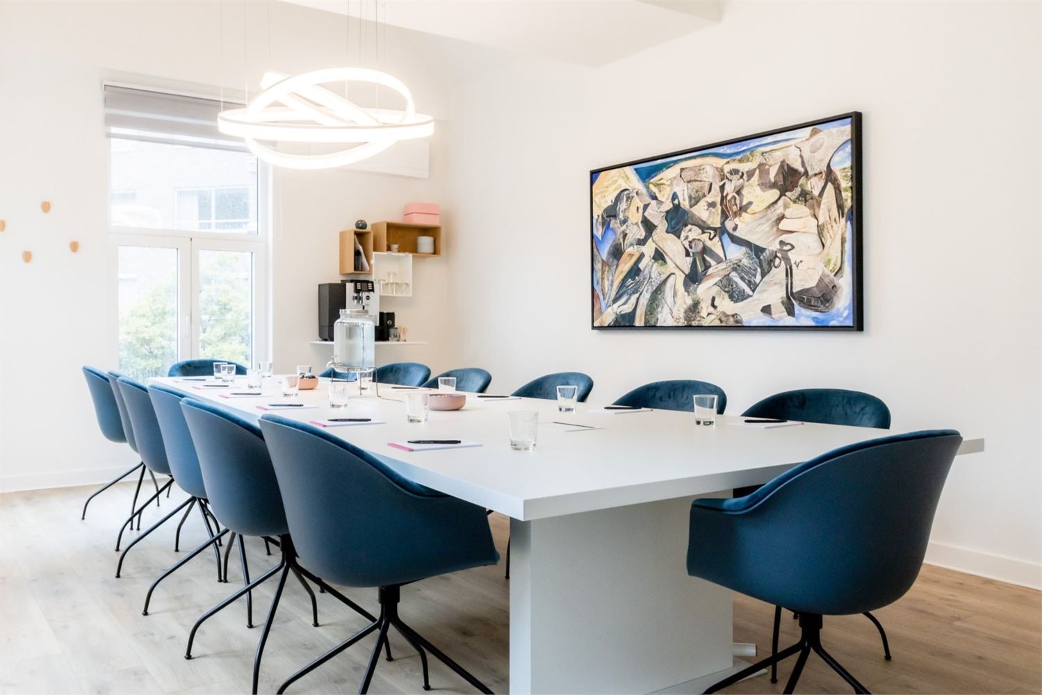 HIPPE INSTAPKLARE KANTOREN IN GERENOVEERDE HERENWONING foto 2